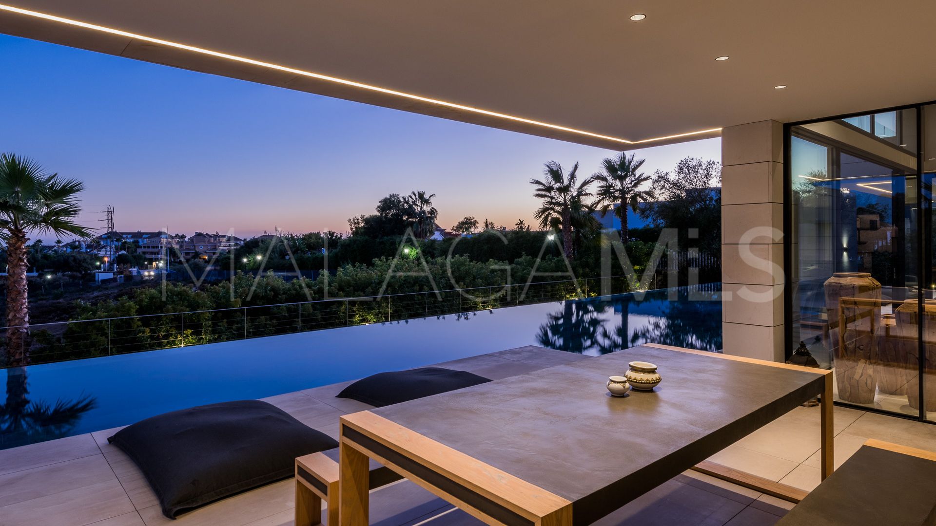 Villa for sale in Lomas del Virrey