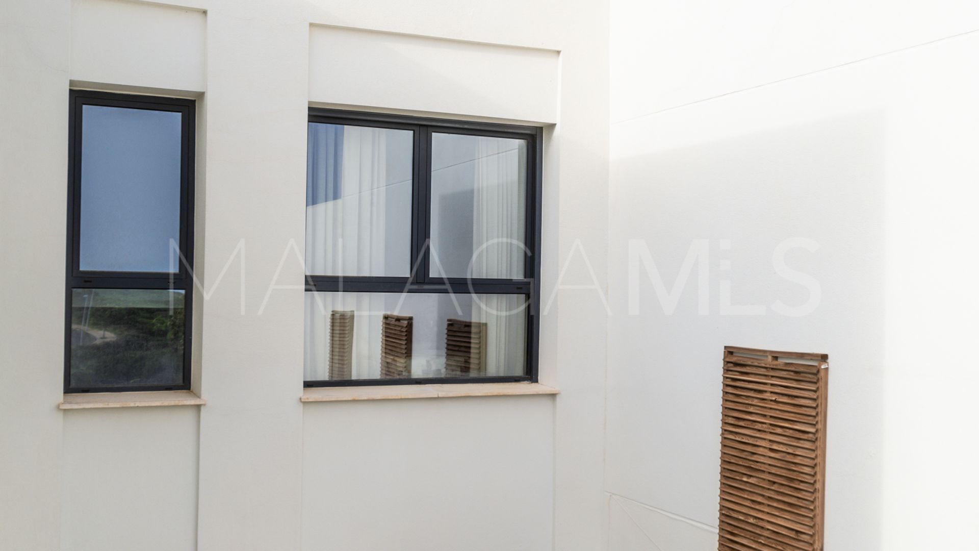 Villa jumelée for sale in Finca Cortesin