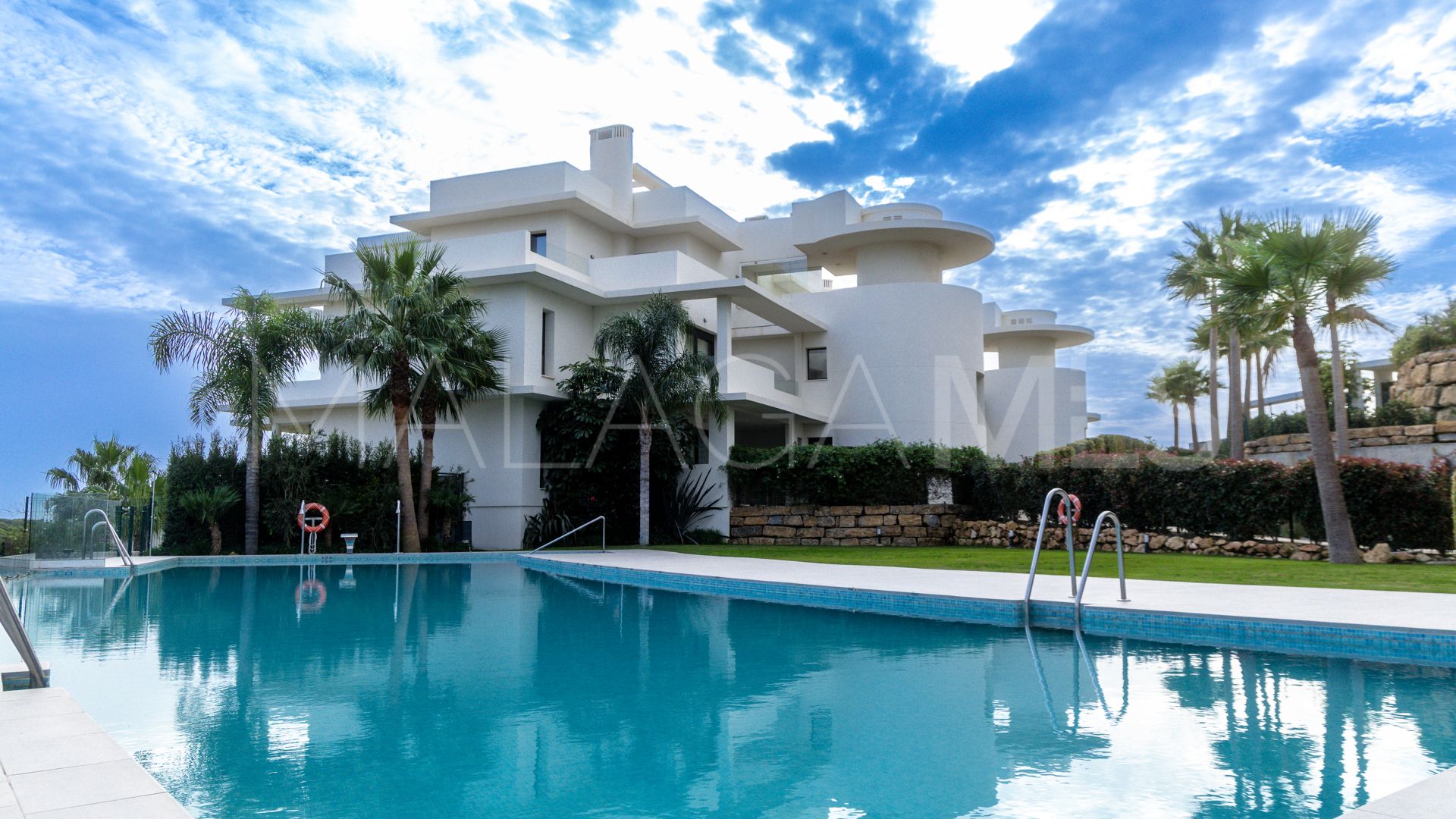 Villa jumelée for sale in Finca Cortesin