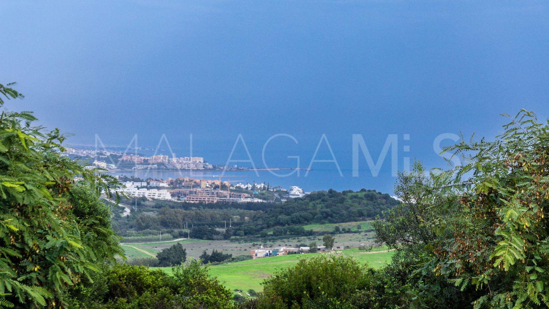 Villa jumelée for sale in Finca Cortesin