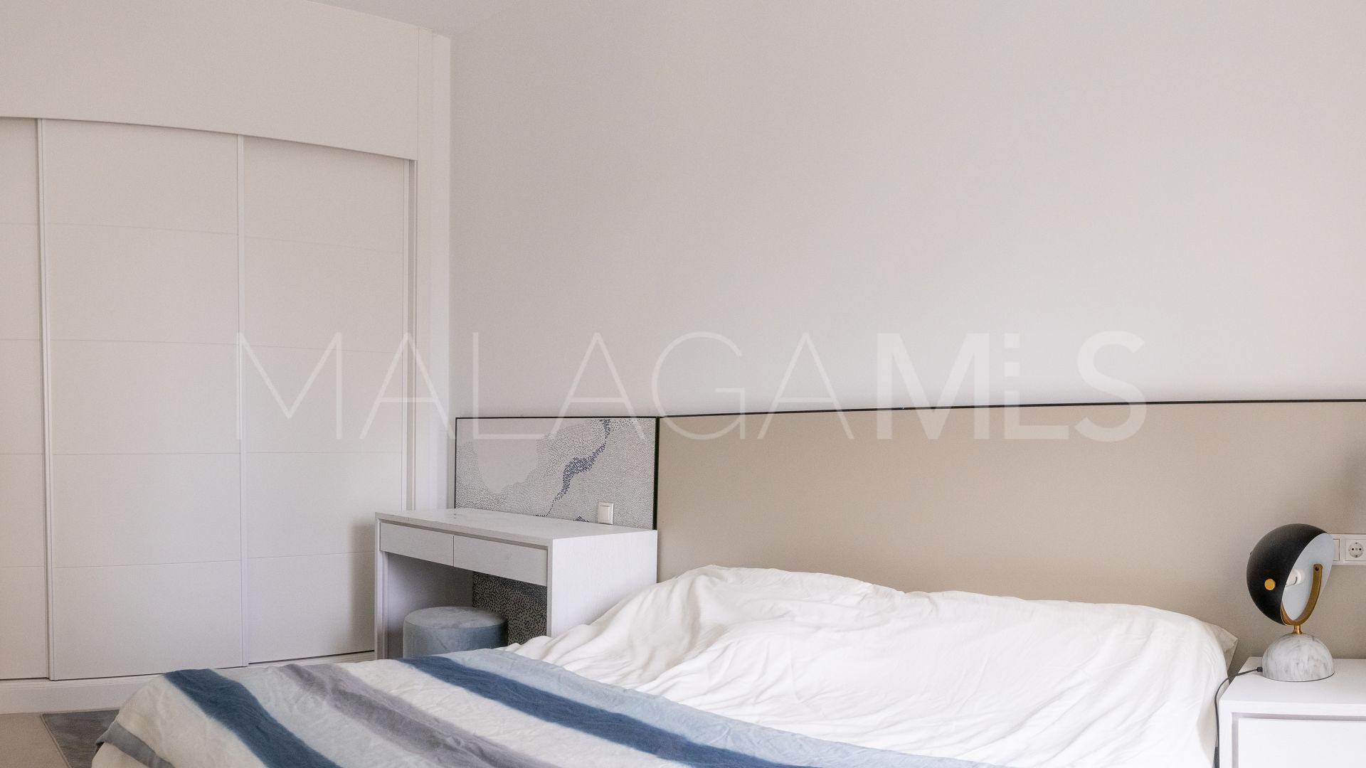 Villa jumelée for sale in Finca Cortesin
