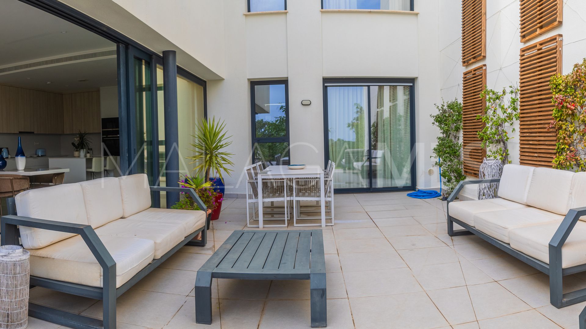 Villa jumelée for sale in Finca Cortesin