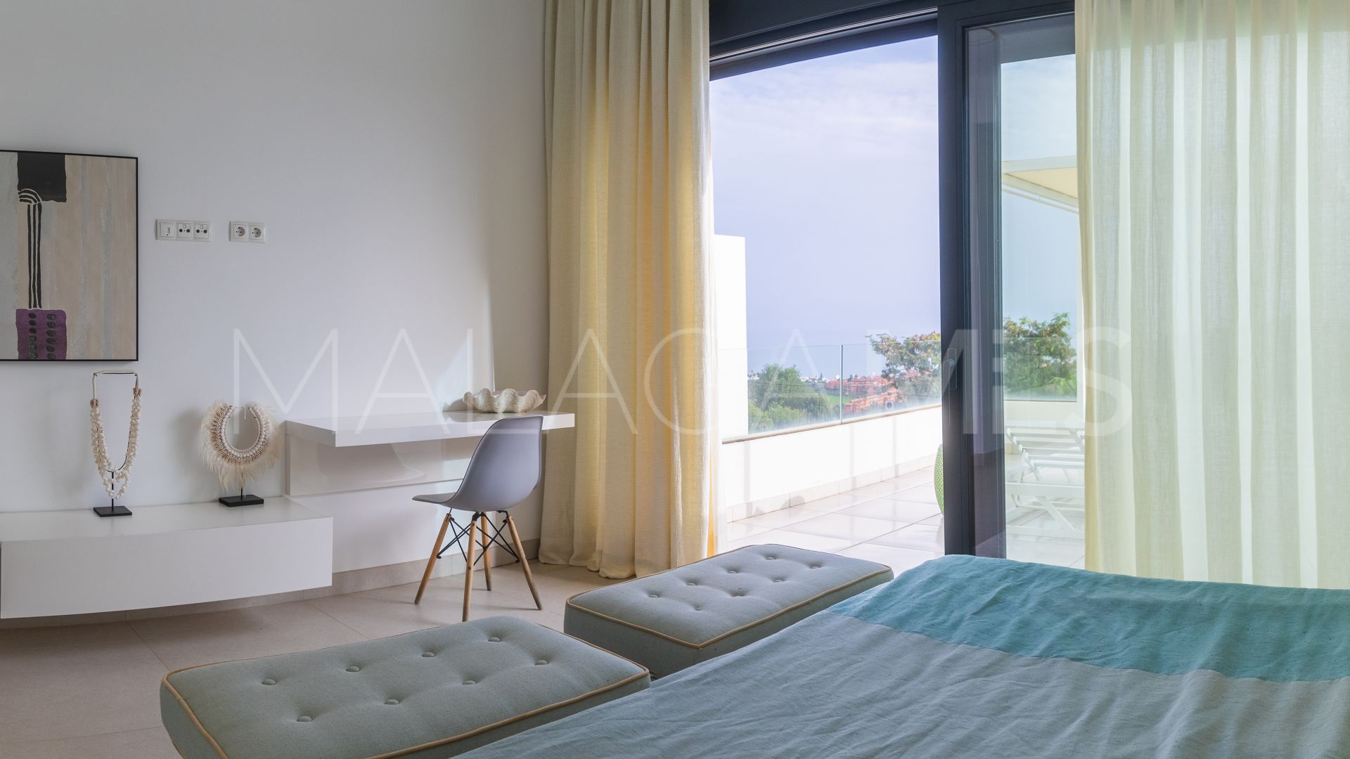 Villa jumelée for sale in Finca Cortesin
