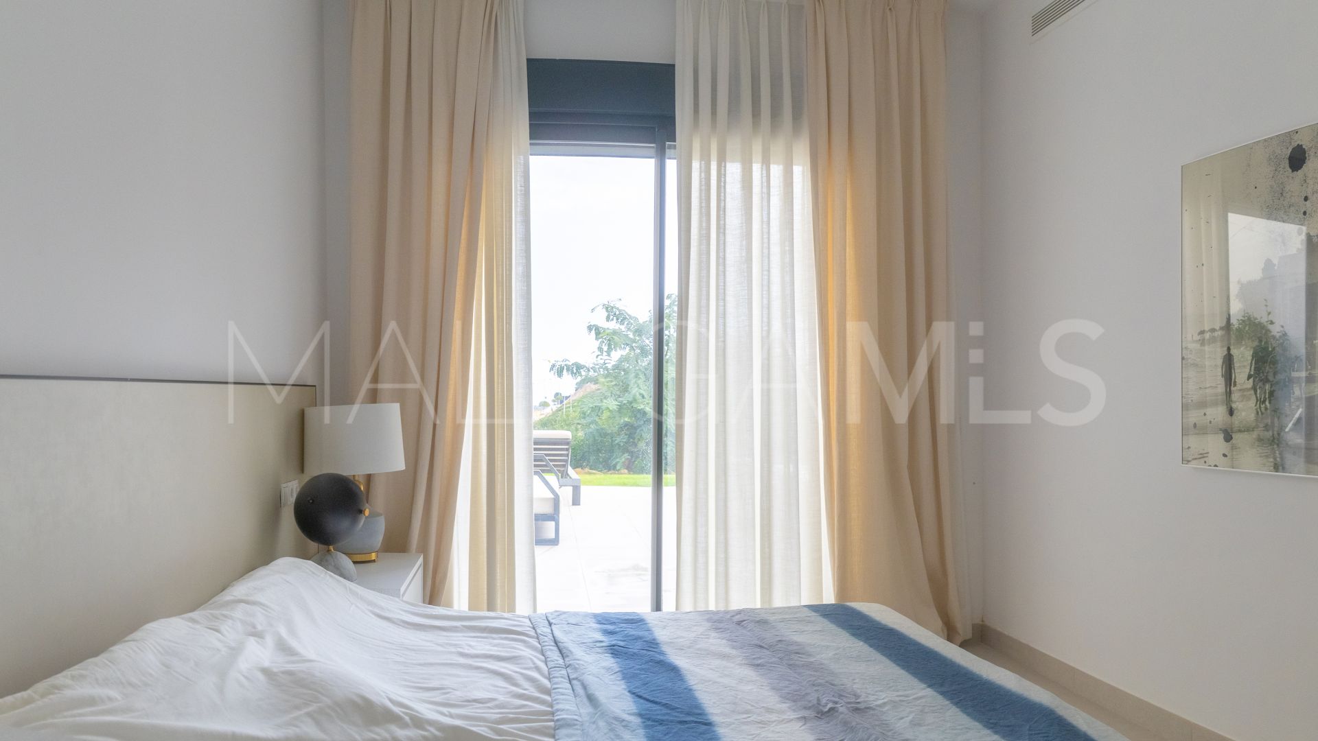 Villa jumelée for sale in Finca Cortesin