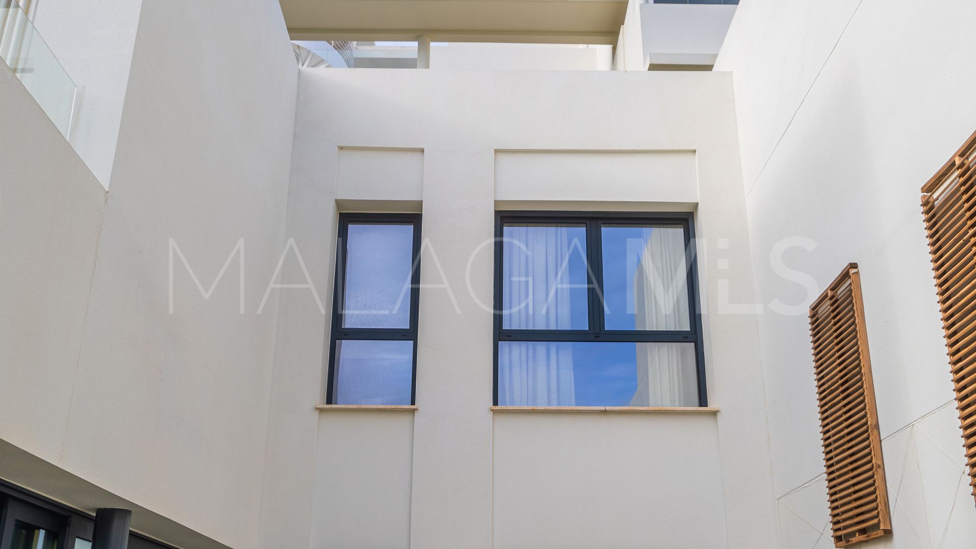 Villa jumelée for sale in Finca Cortesin
