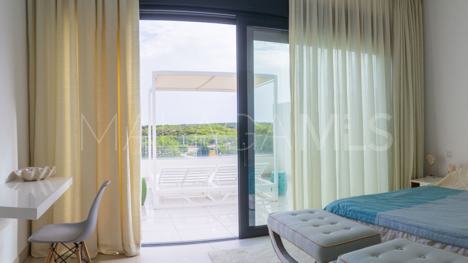 Villa jumelée for sale in Finca Cortesin