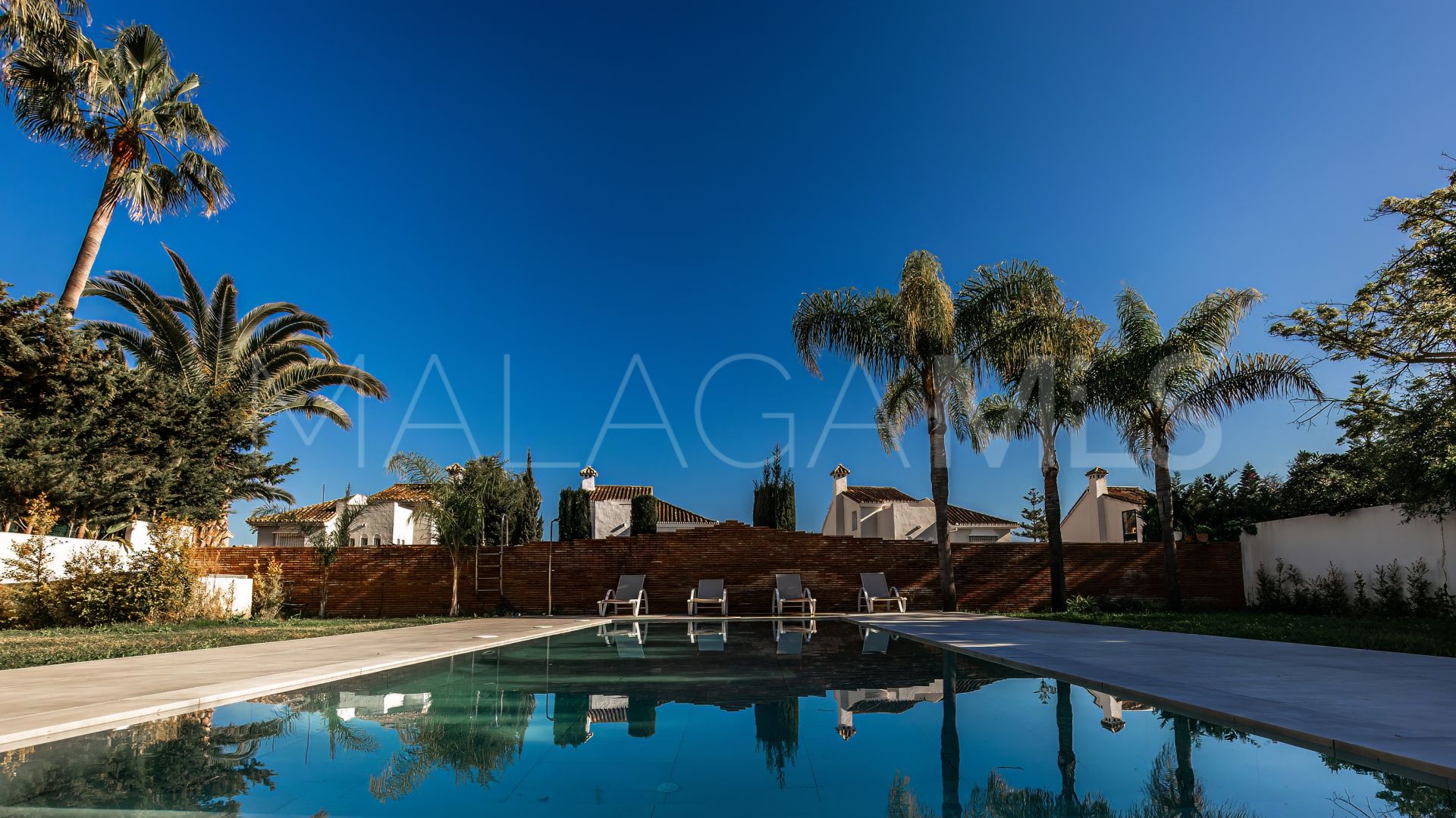 Villa with 6 bedrooms for sale in Nueva Andalucia
