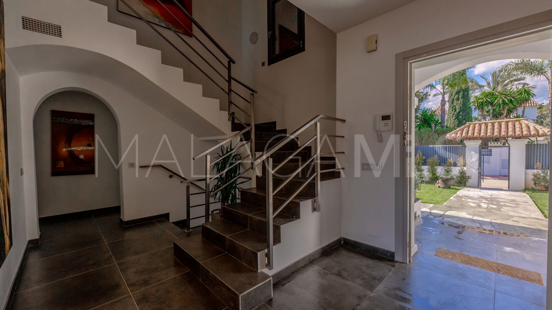 Villa with 6 bedrooms for sale in Nueva Andalucia
