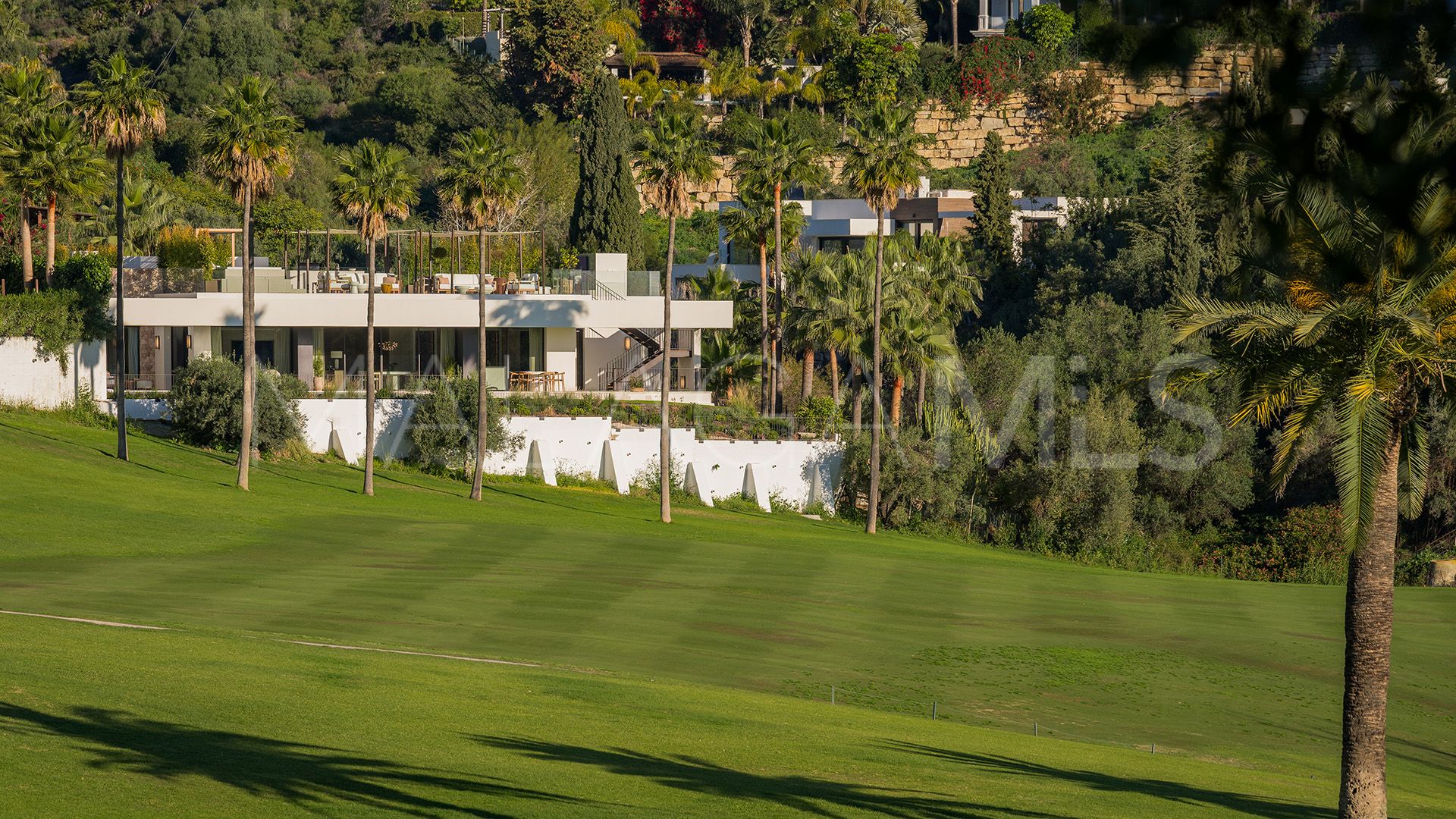 For sale 4 bedrooms villa in Nueva Andalucia