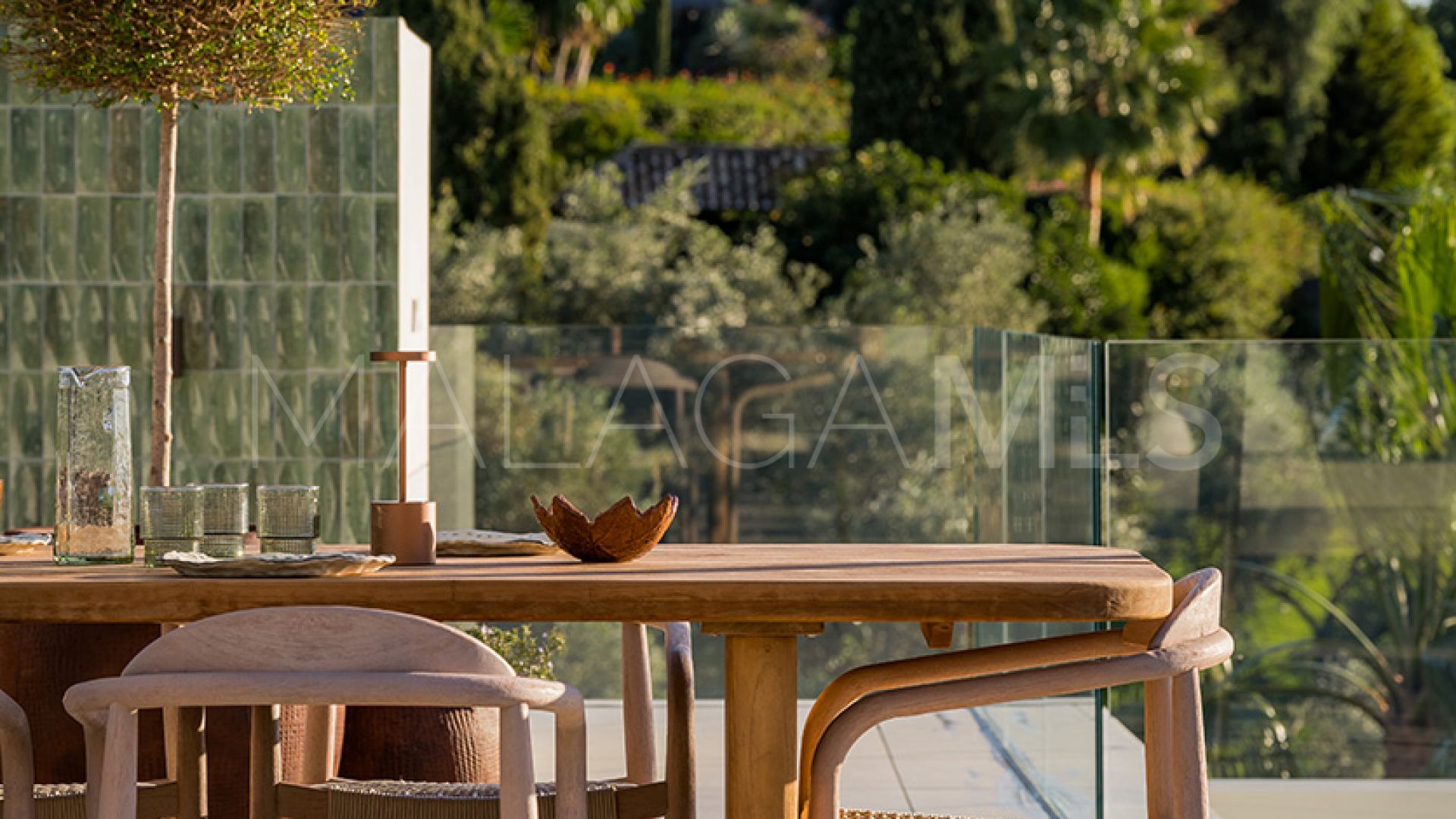 For sale 4 bedrooms villa in Nueva Andalucia