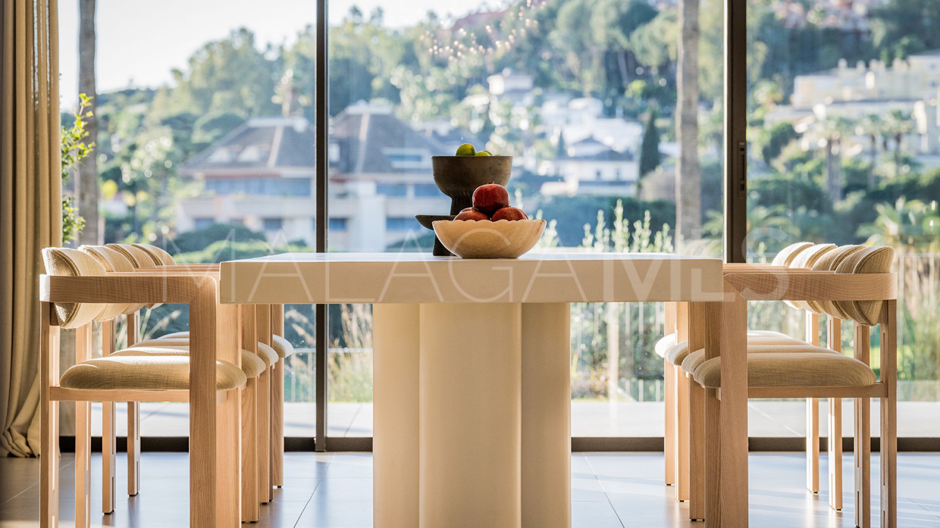 For sale 4 bedrooms villa in Nueva Andalucia