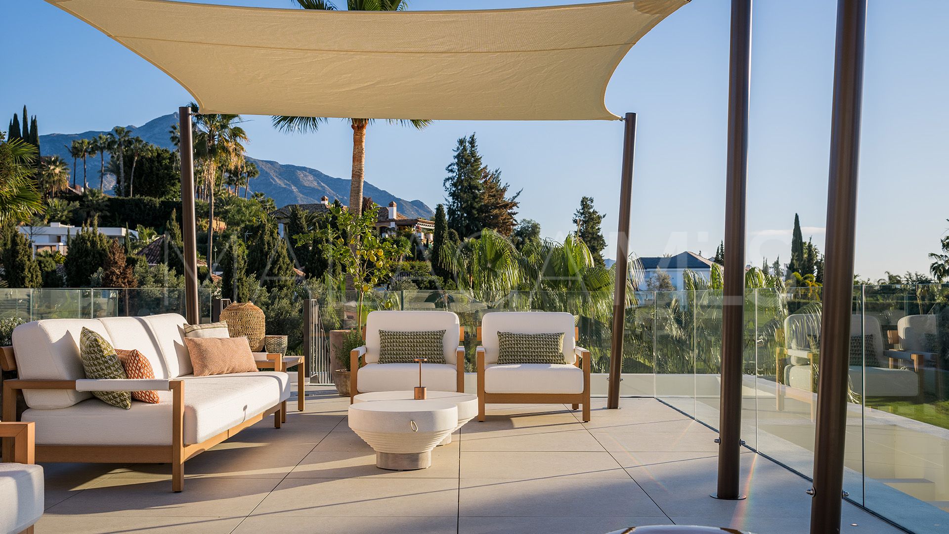 For sale 4 bedrooms villa in Nueva Andalucia