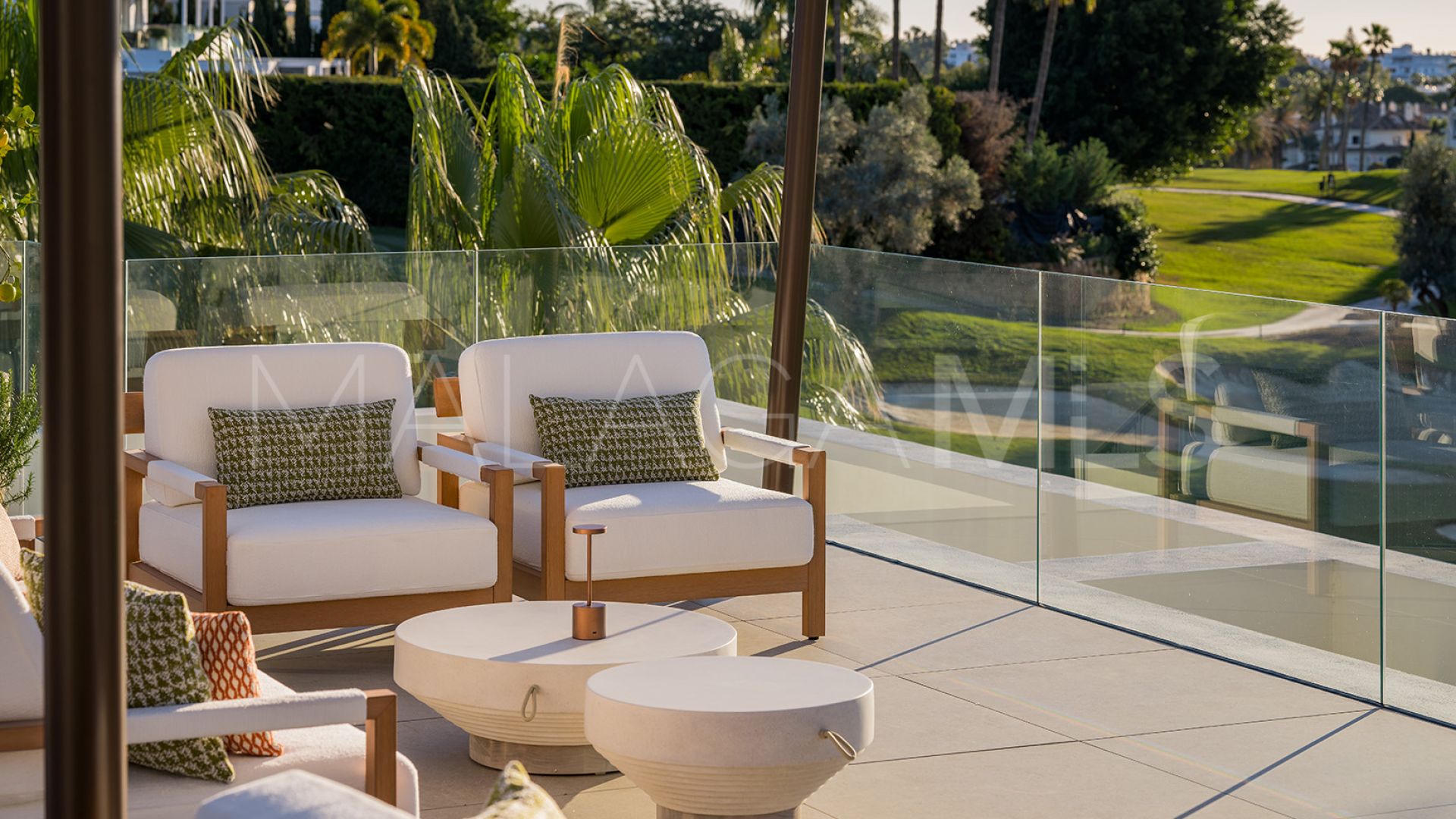 For sale 4 bedrooms villa in Nueva Andalucia