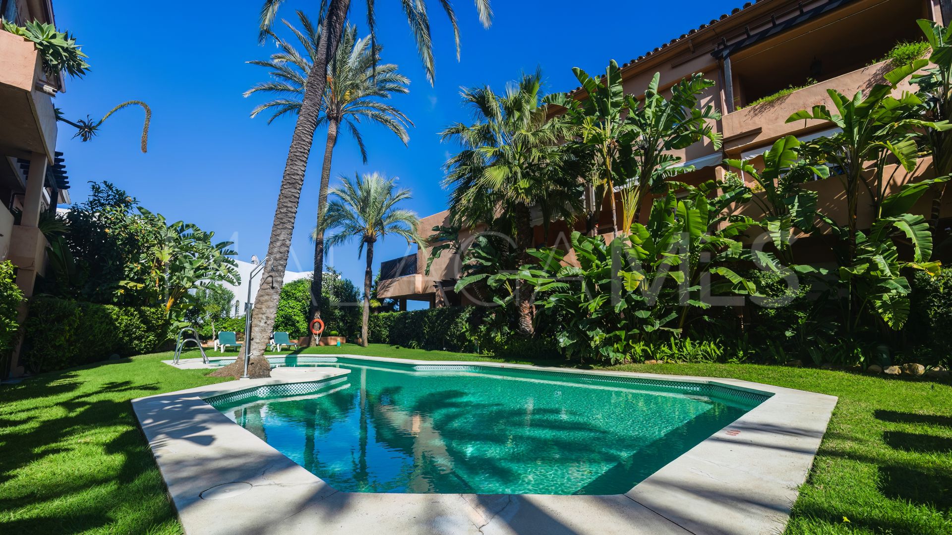 3 bedrooms ground floor apartment for sale in Las Lomas del Marbella Club