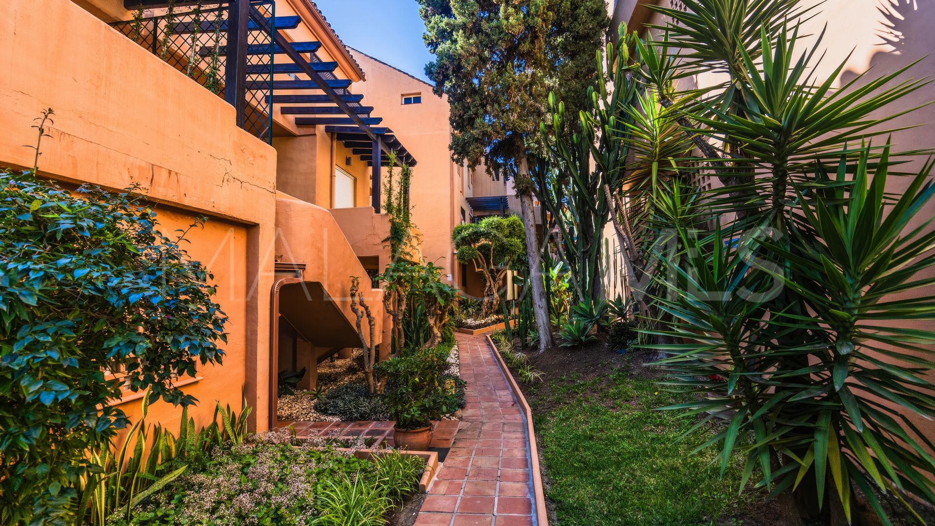 3 bedrooms ground floor apartment for sale in Las Lomas del Marbella Club