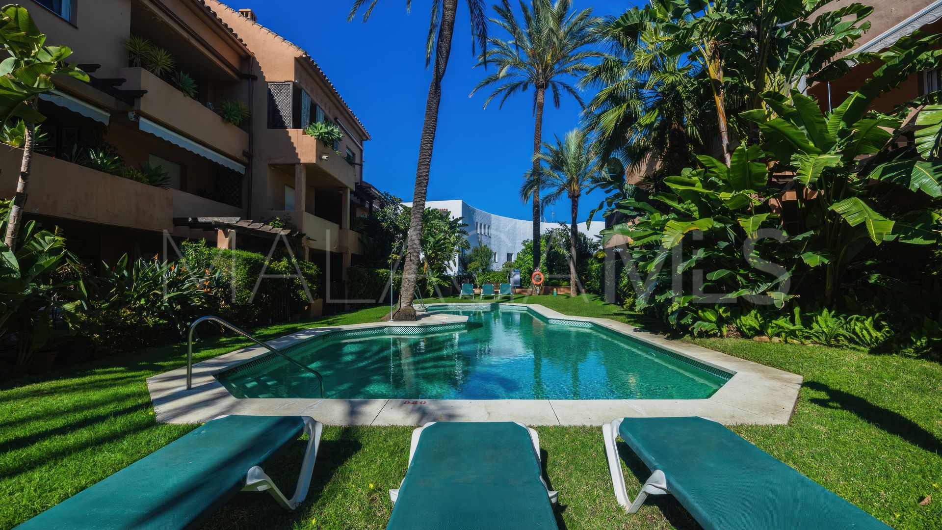3 bedrooms ground floor apartment for sale in Las Lomas del Marbella Club