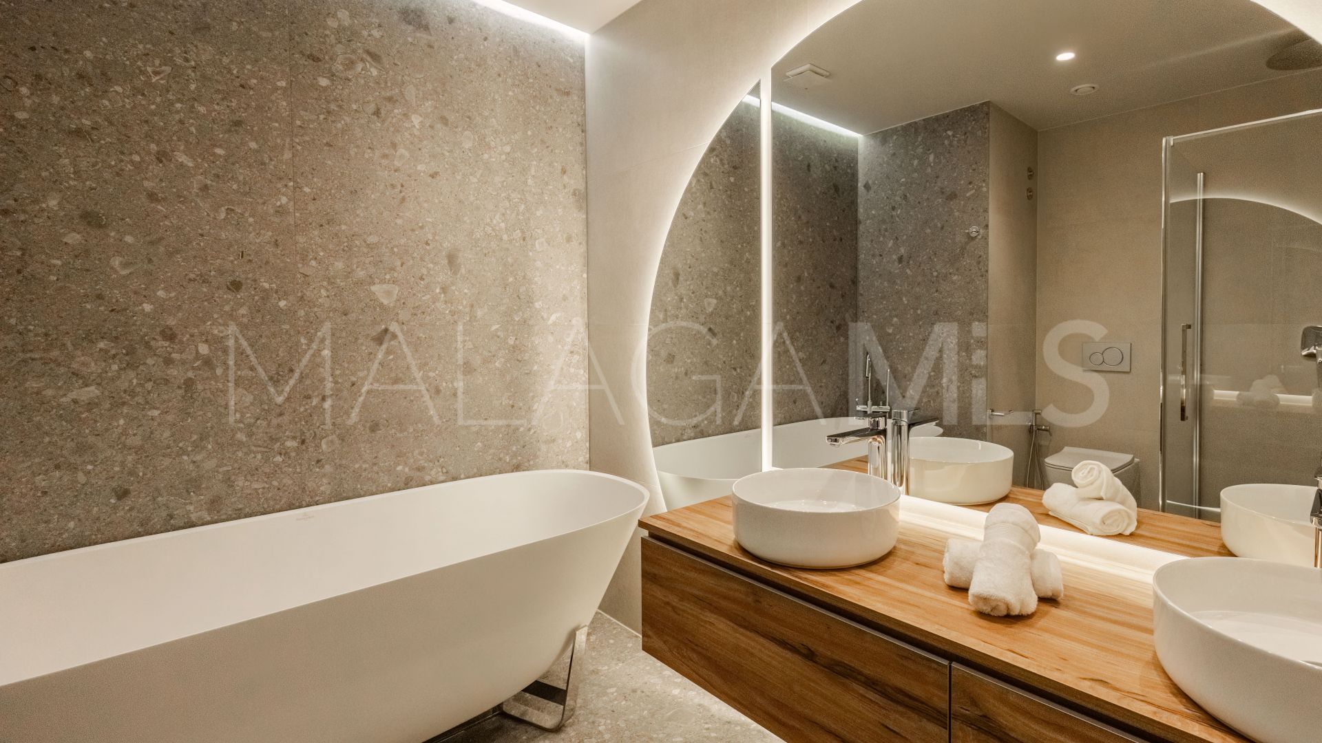 Markplanslägenhet for sale in Magna Marbella