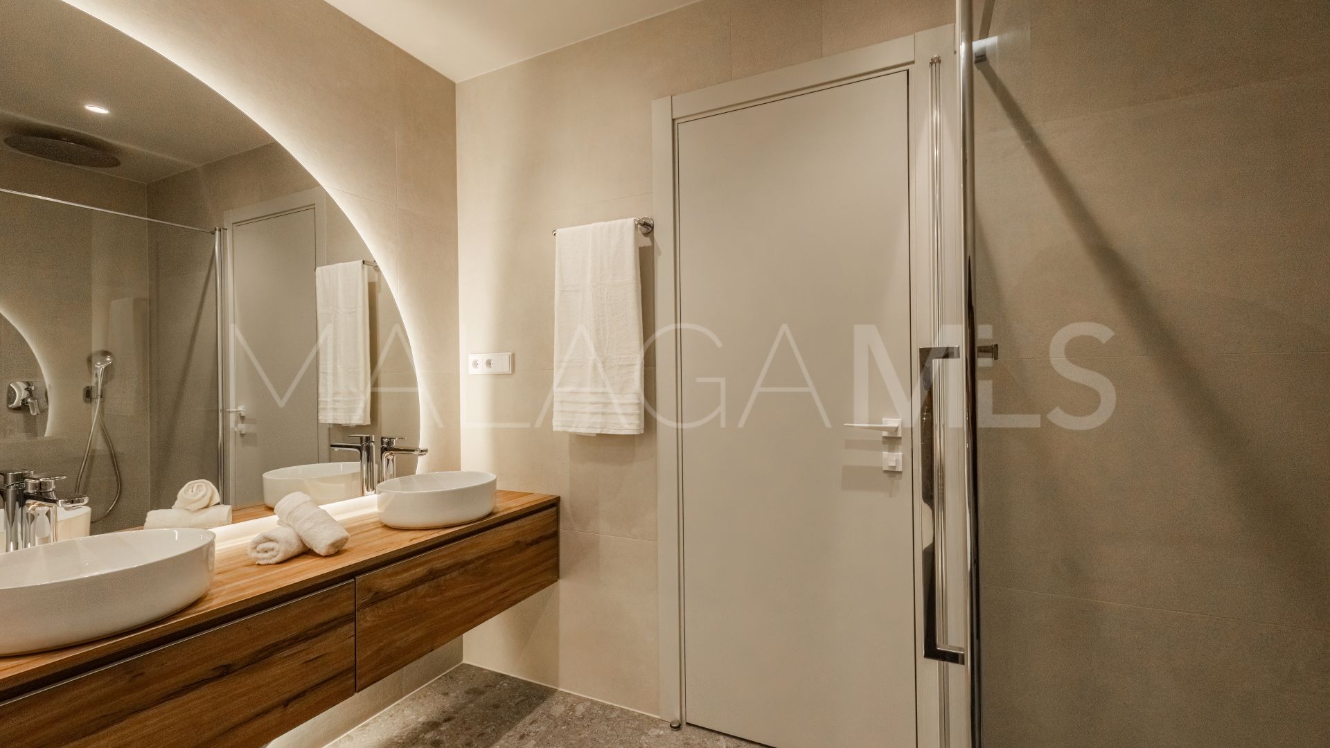 Markplanslägenhet for sale in Magna Marbella