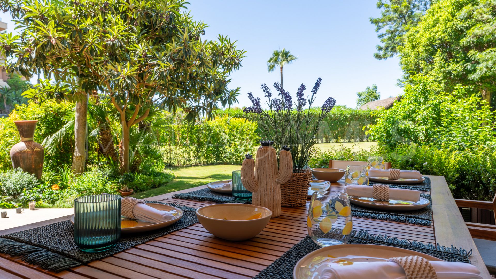 Markplanslägenhet for sale in Magna Marbella