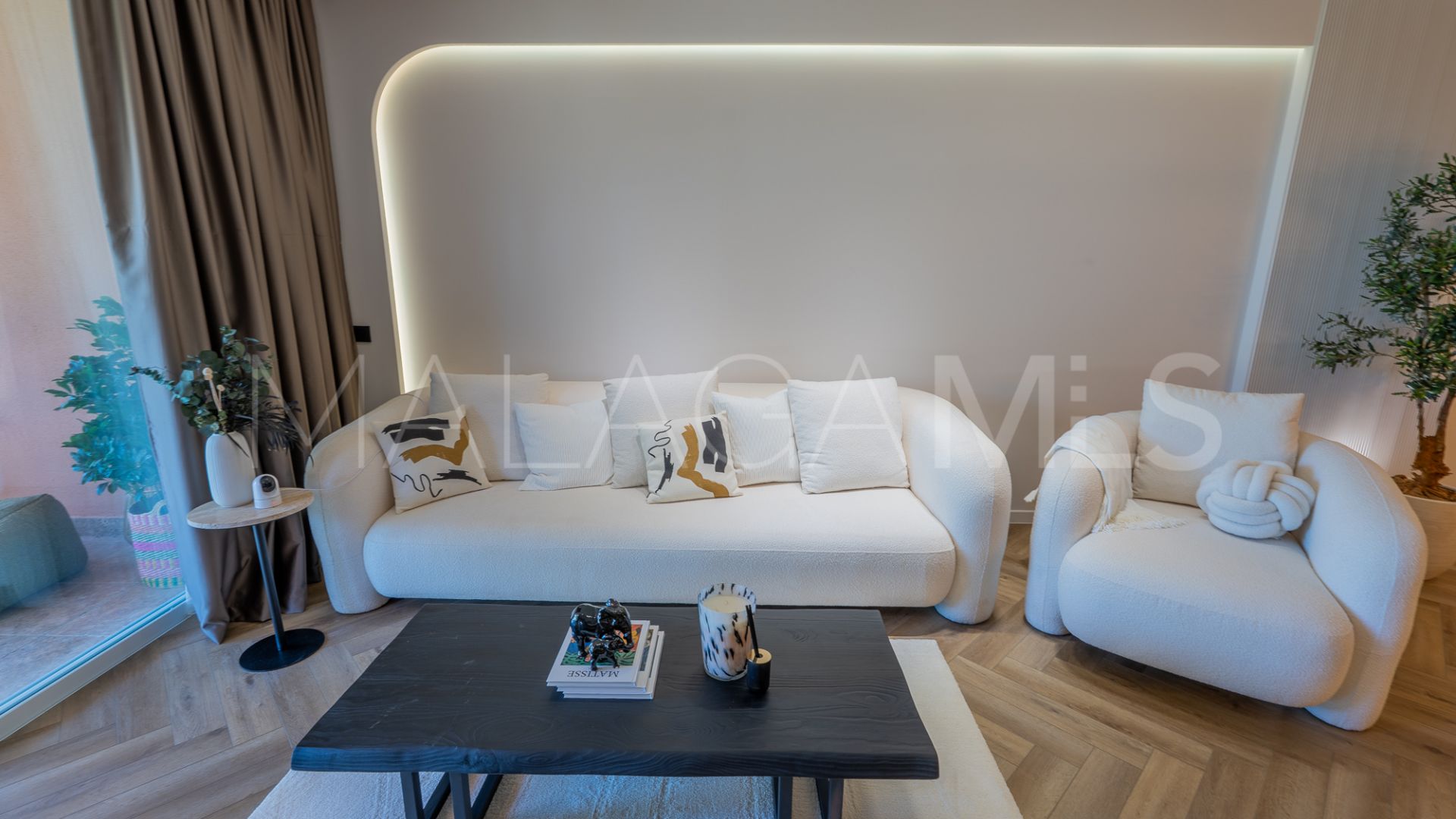 Markplanslägenhet for sale in Magna Marbella