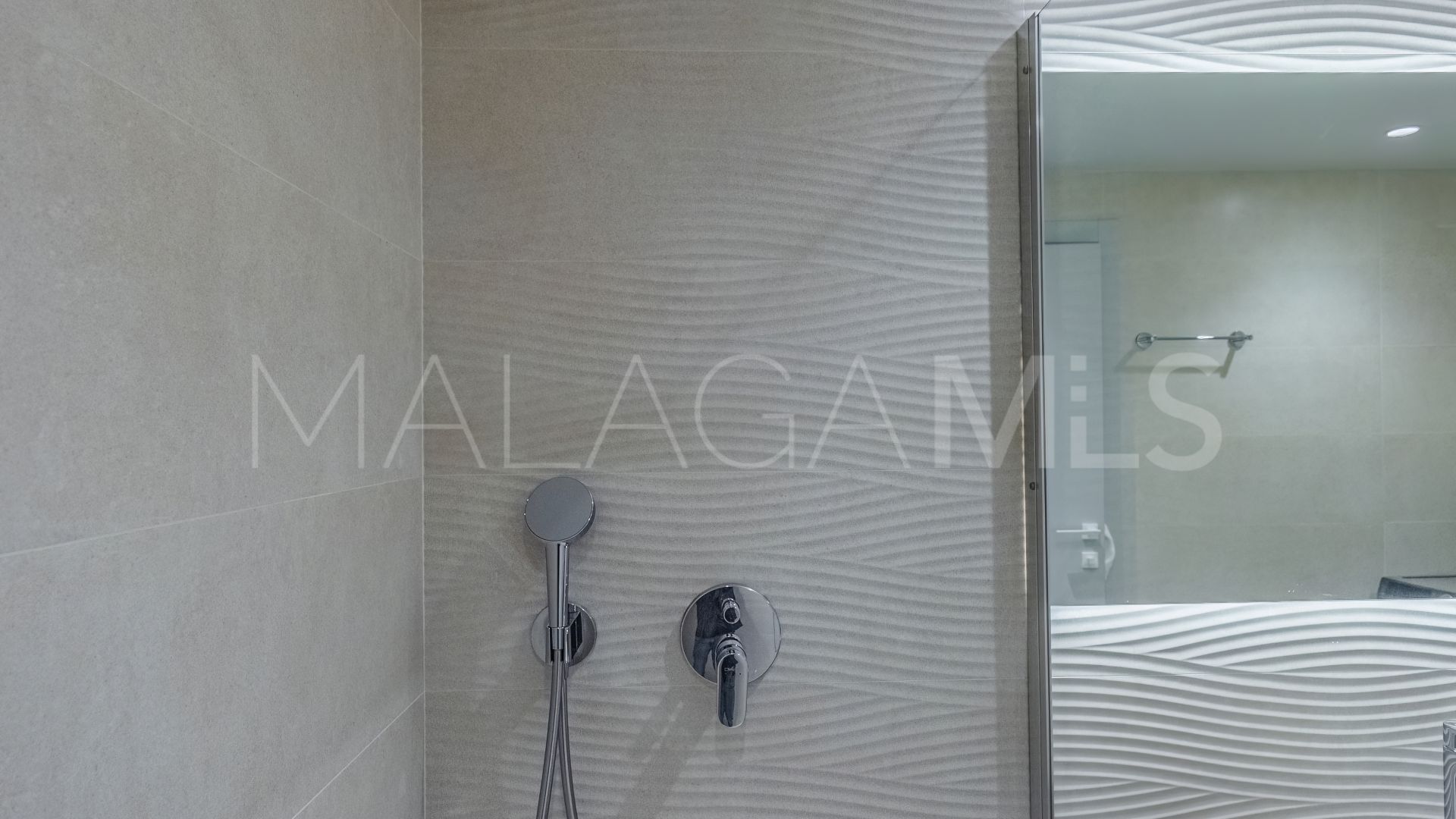Markplanslägenhet for sale in Magna Marbella