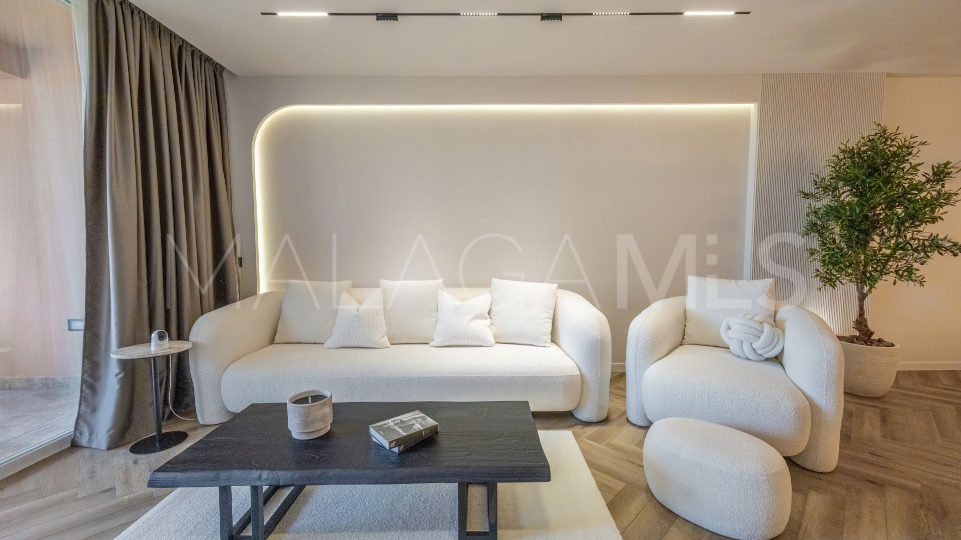 Markplanslägenhet for sale in Magna Marbella