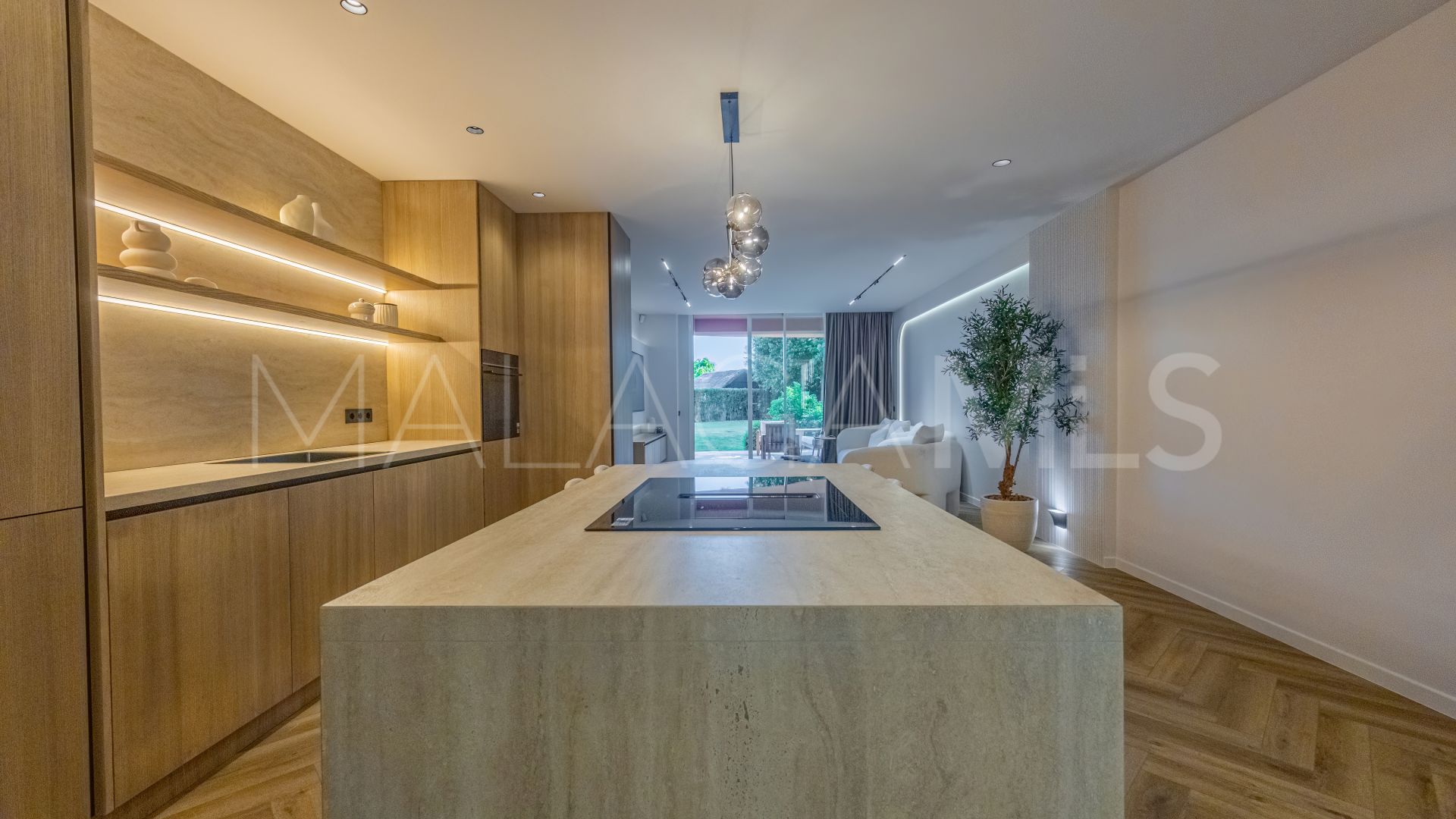 Markplanslägenhet for sale in Magna Marbella