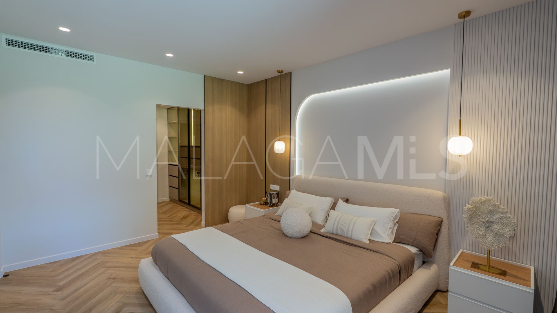 Markplanslägenhet for sale in Magna Marbella