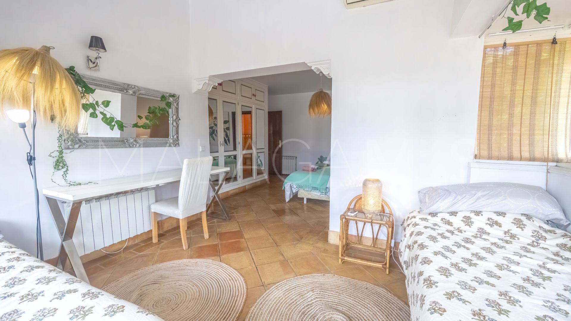 5 bedrooms Nueva Andalucia villa for sale