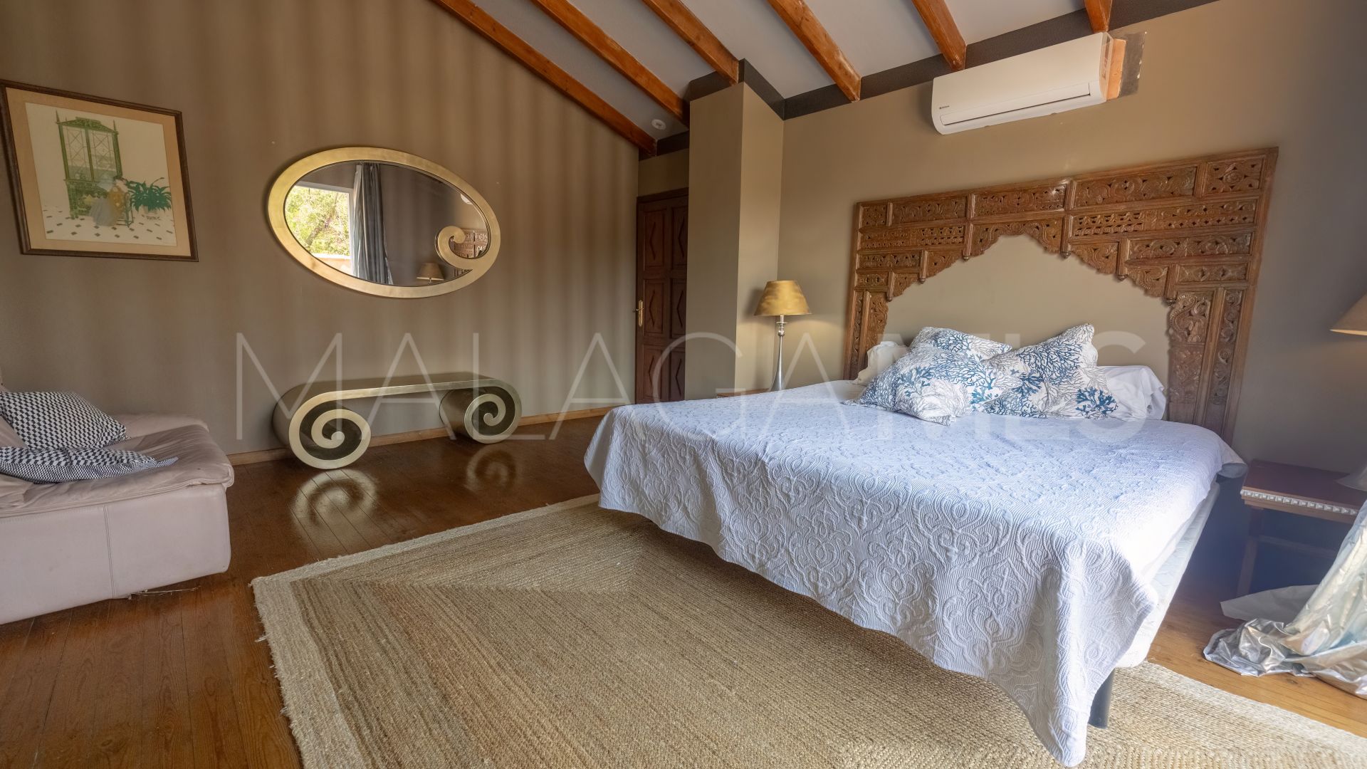 5 bedrooms Nueva Andalucia villa for sale
