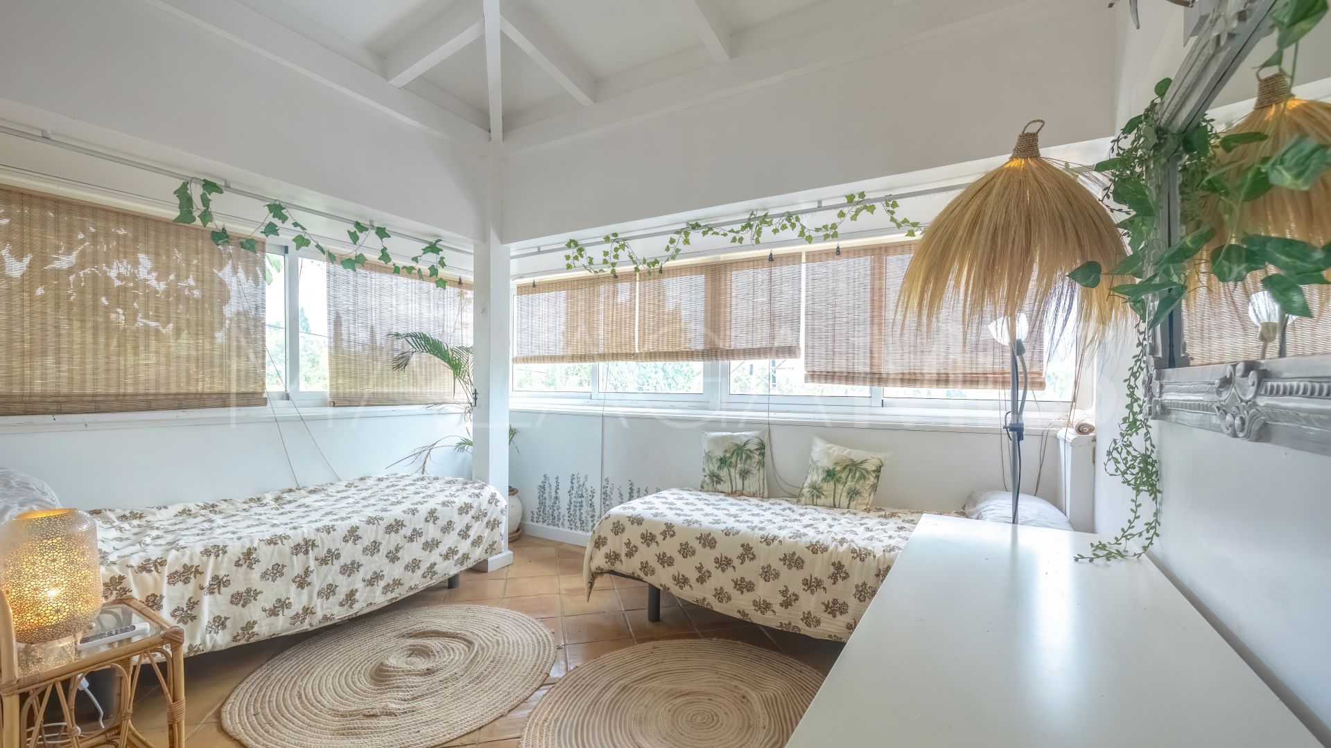 5 bedrooms Nueva Andalucia villa for sale