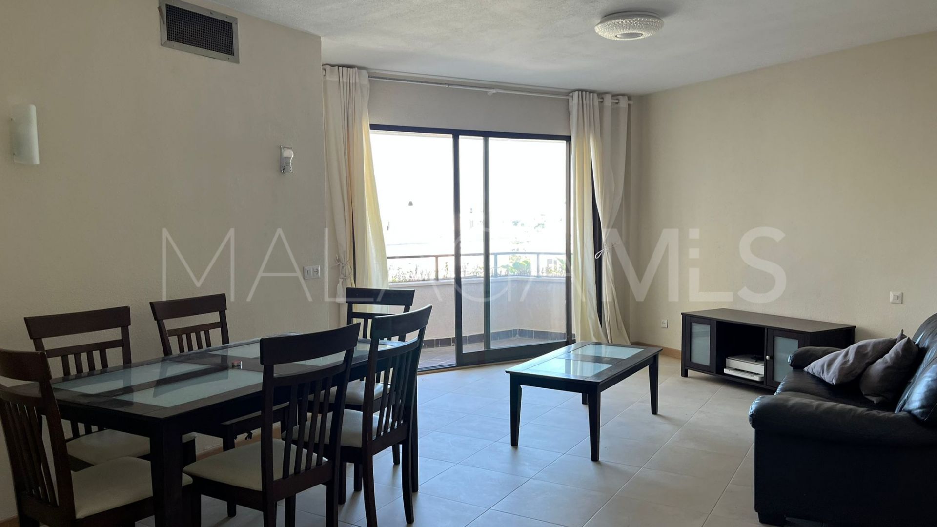 Lägenhet for sale in Atalaya Golf