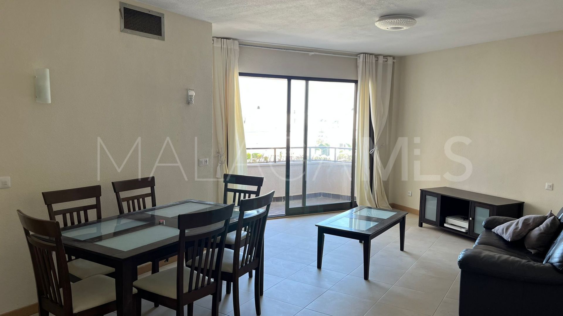 Lägenhet for sale in Atalaya Golf