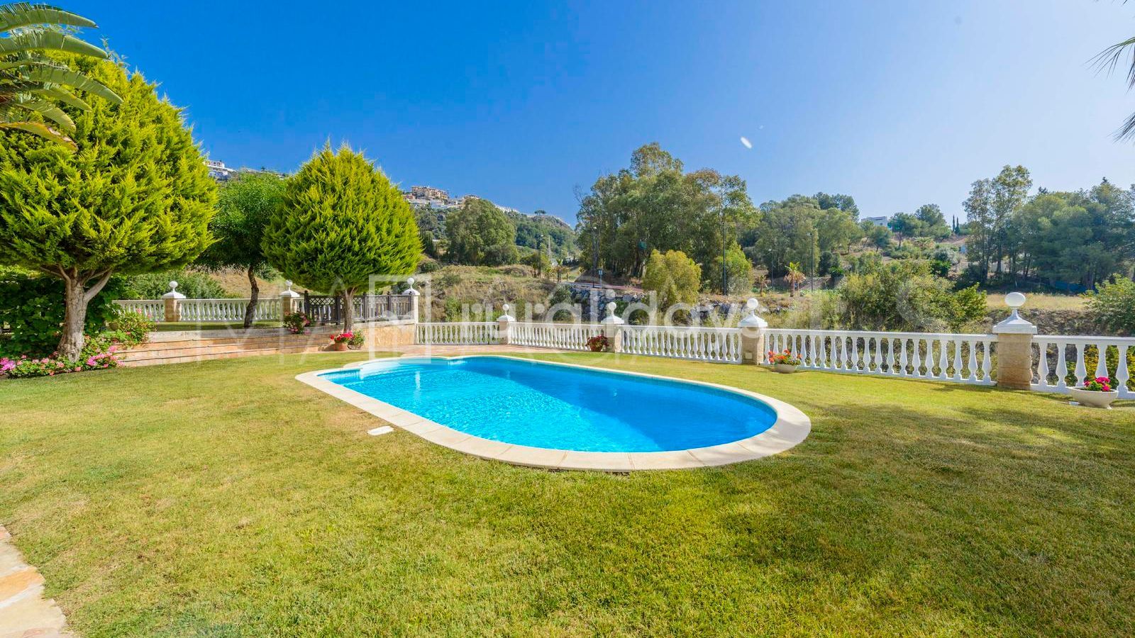 Villa for sale in Benalmadena Costa