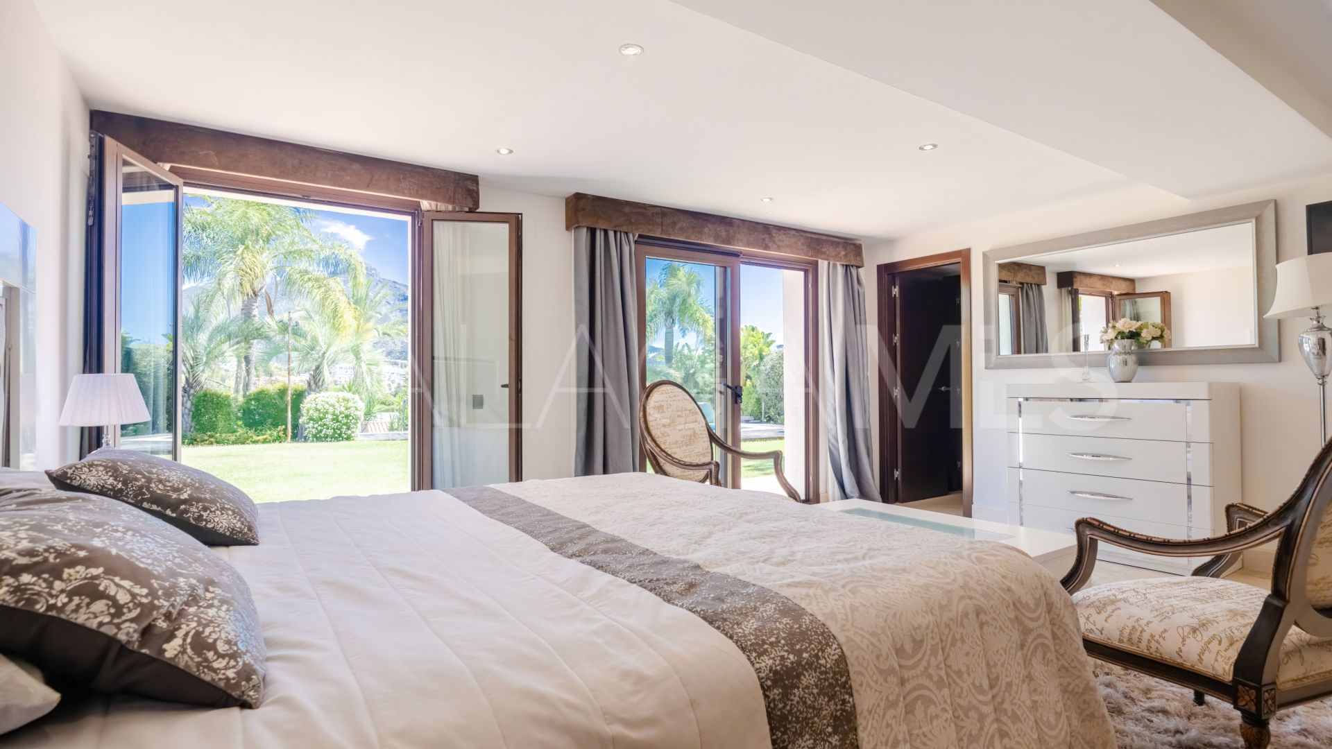Buy Las Brisas villa