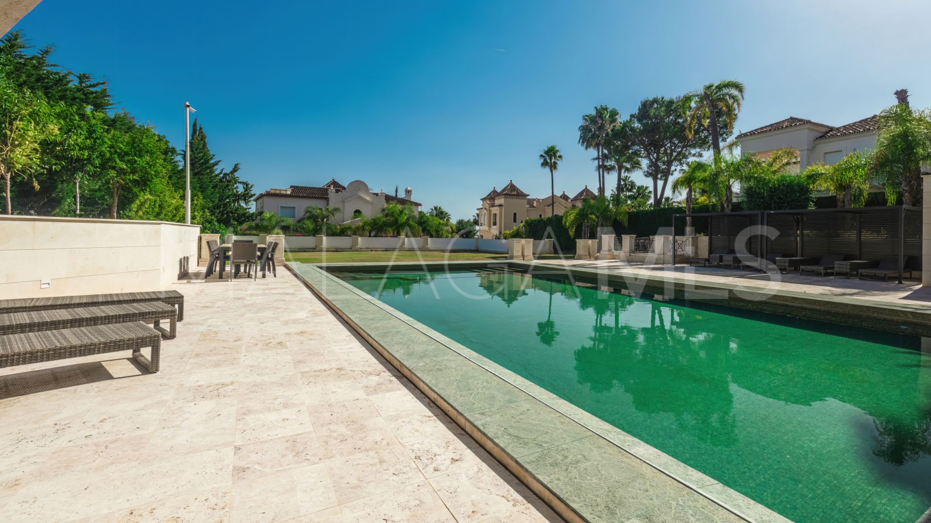 Villa for sale in Sierra Blanca