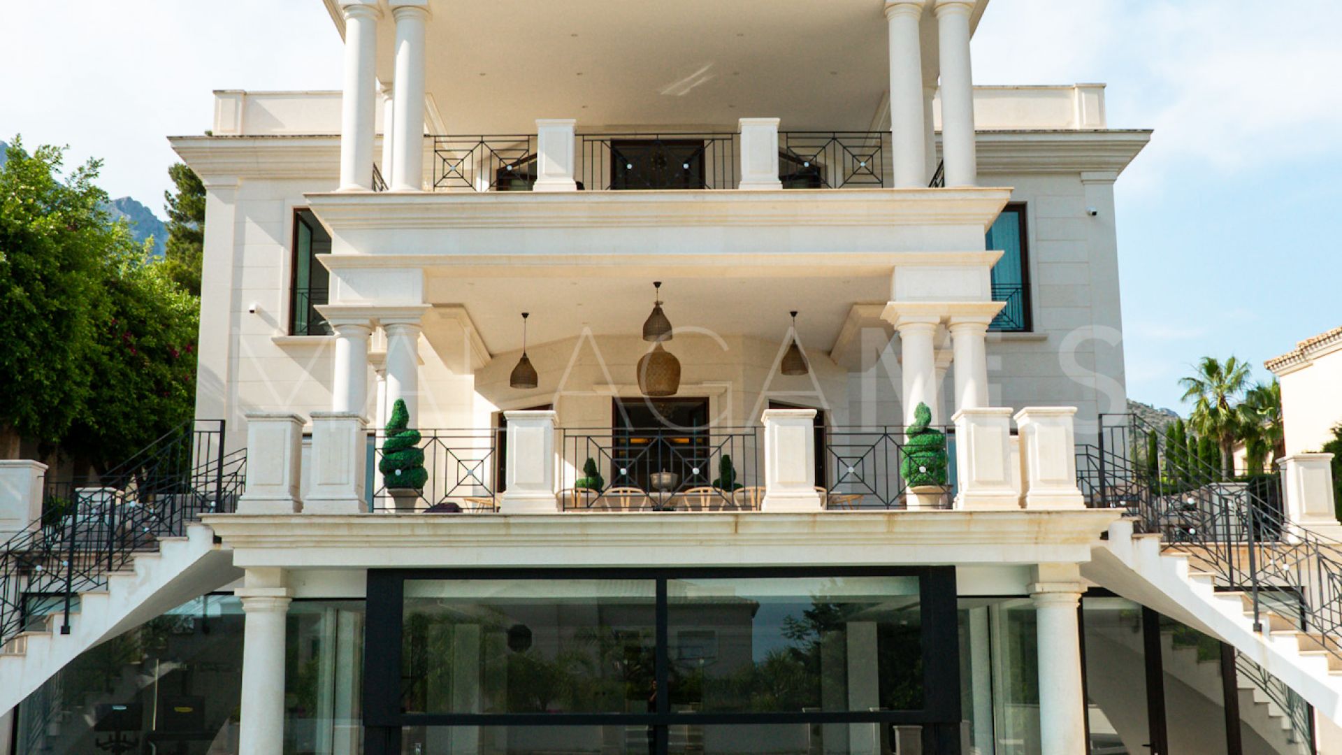 Villa for sale in Sierra Blanca