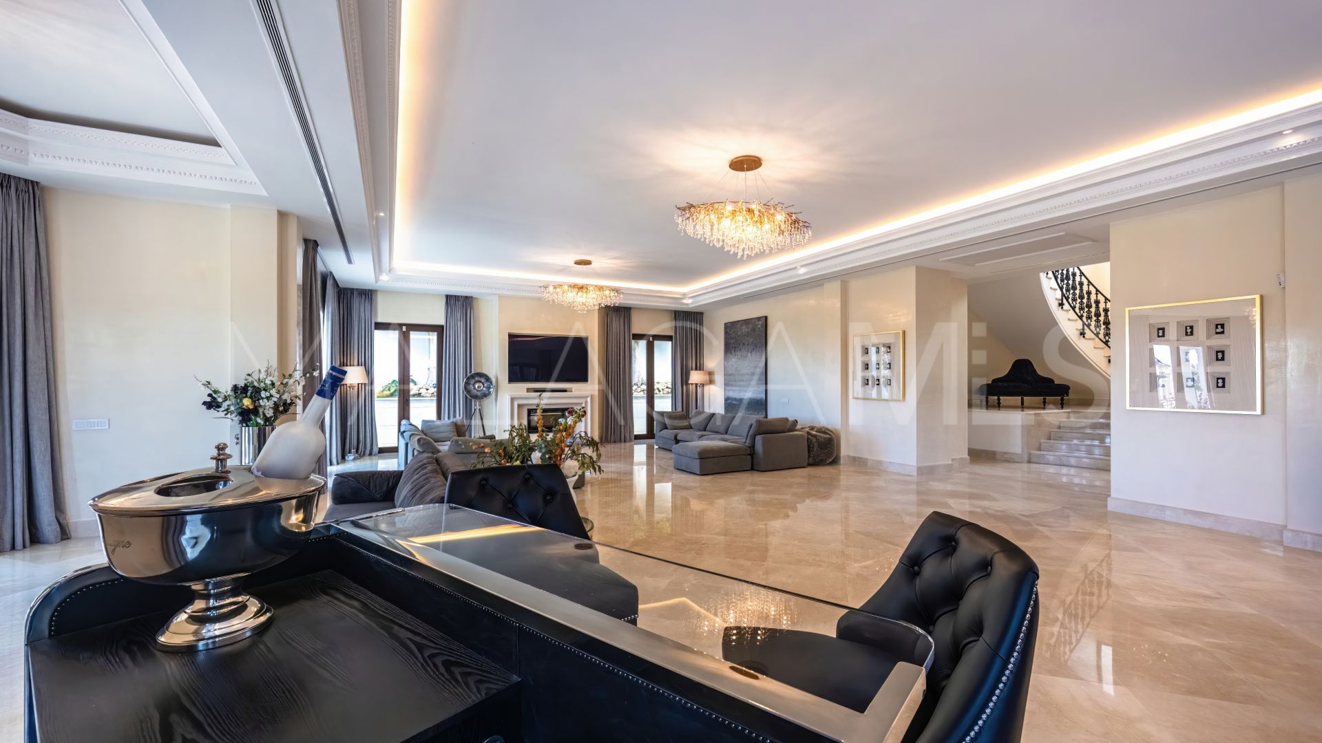 Villa for sale in Sierra Blanca