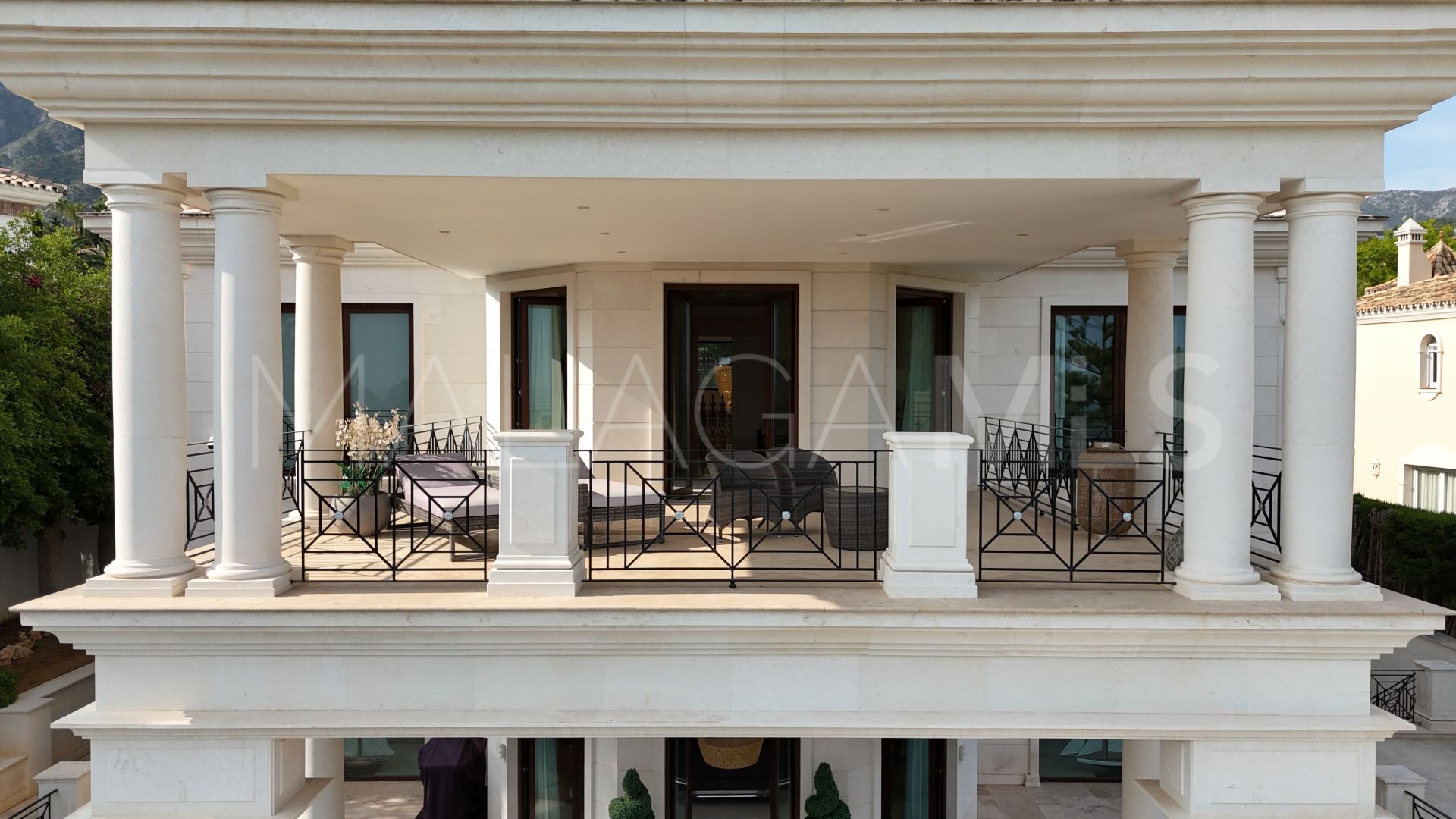 Villa for sale in Sierra Blanca