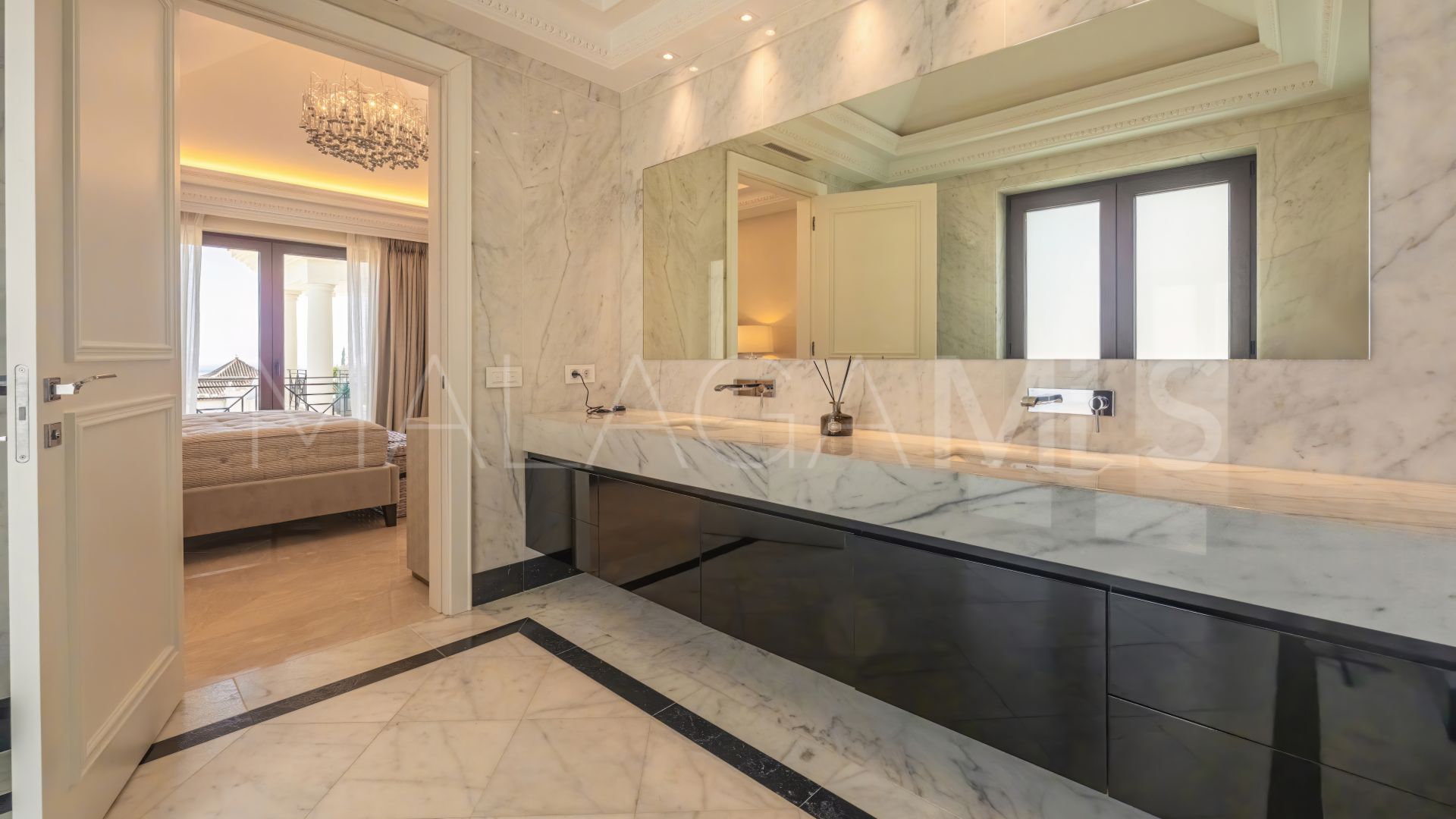 Villa for sale in Sierra Blanca