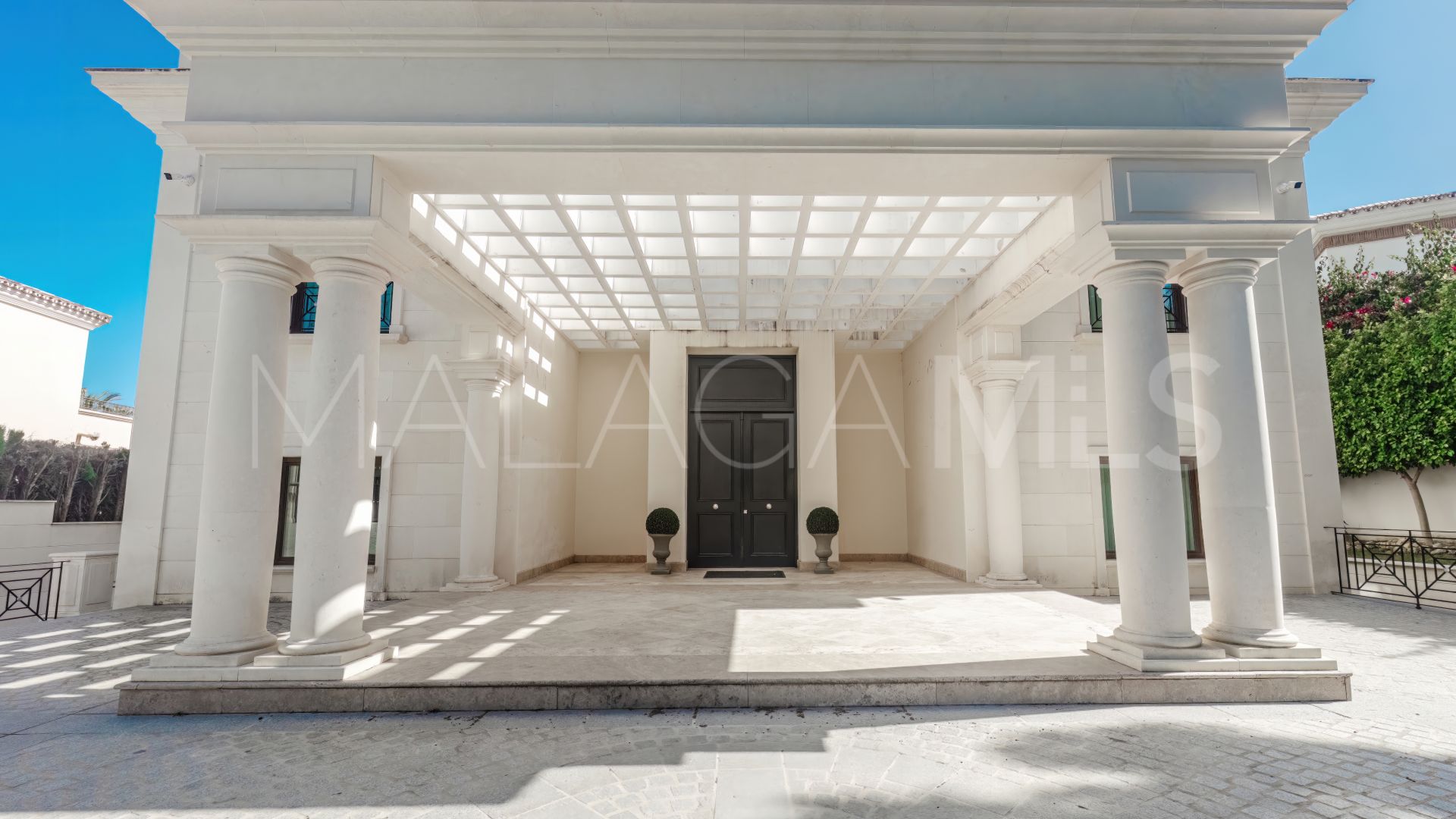 Villa for sale in Sierra Blanca