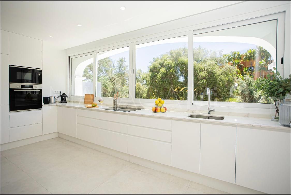 Town house with 4 bedrooms for sale in Aloha