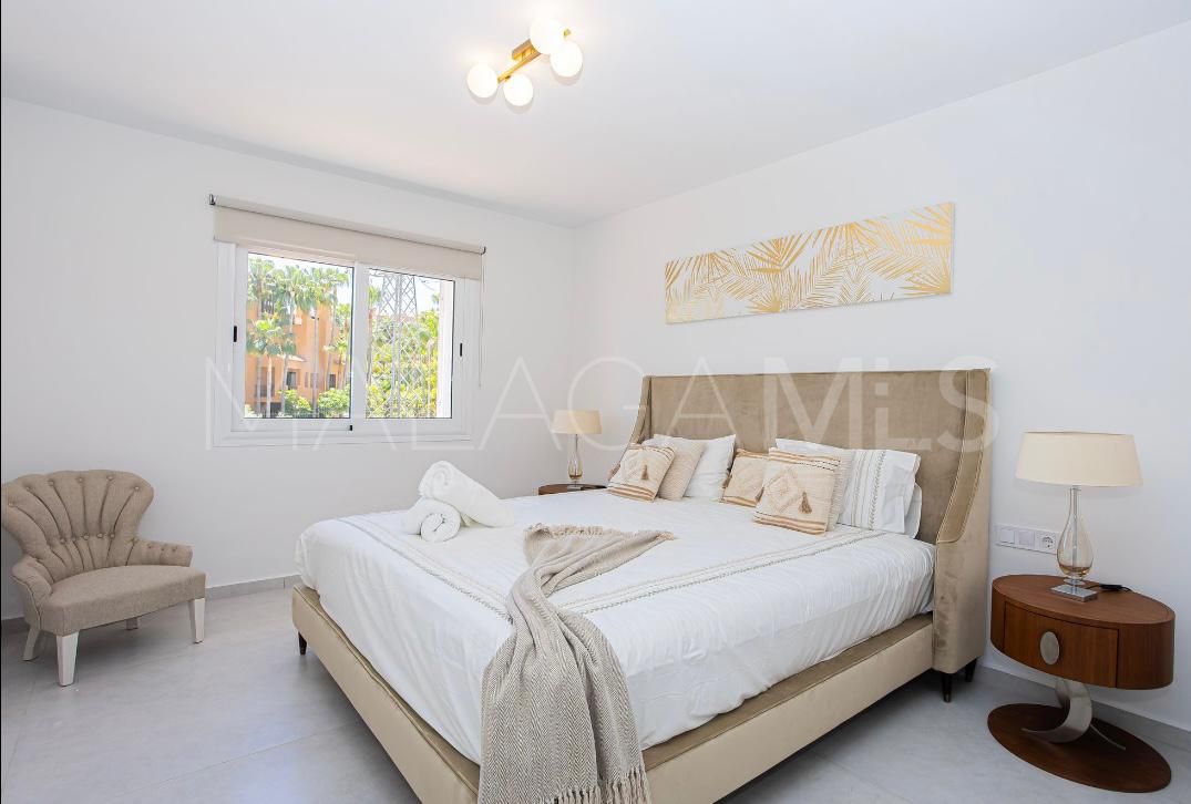 Town house with 4 bedrooms for sale in Aloha