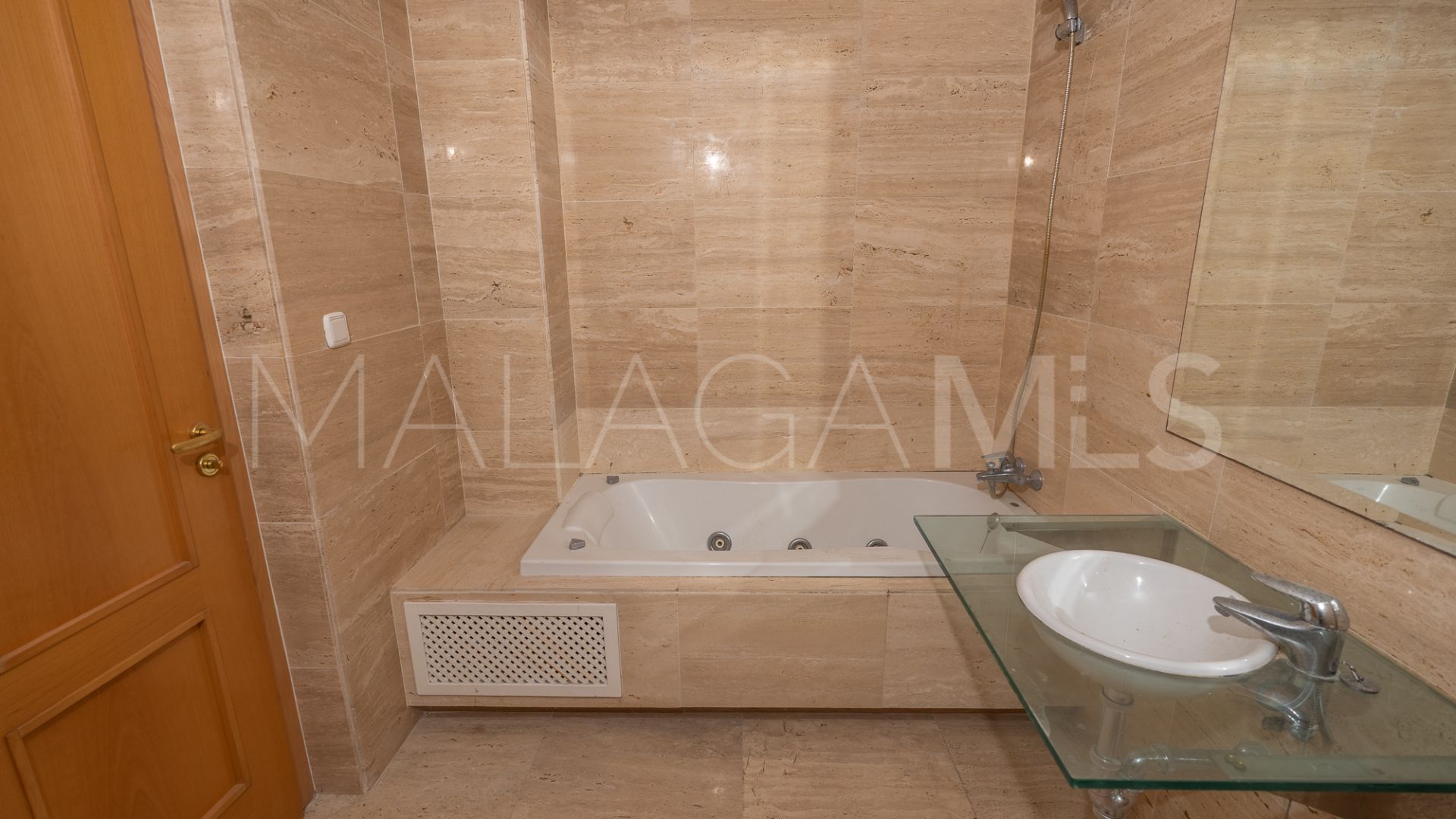 Duplex penthouse for sale in Las Nayades