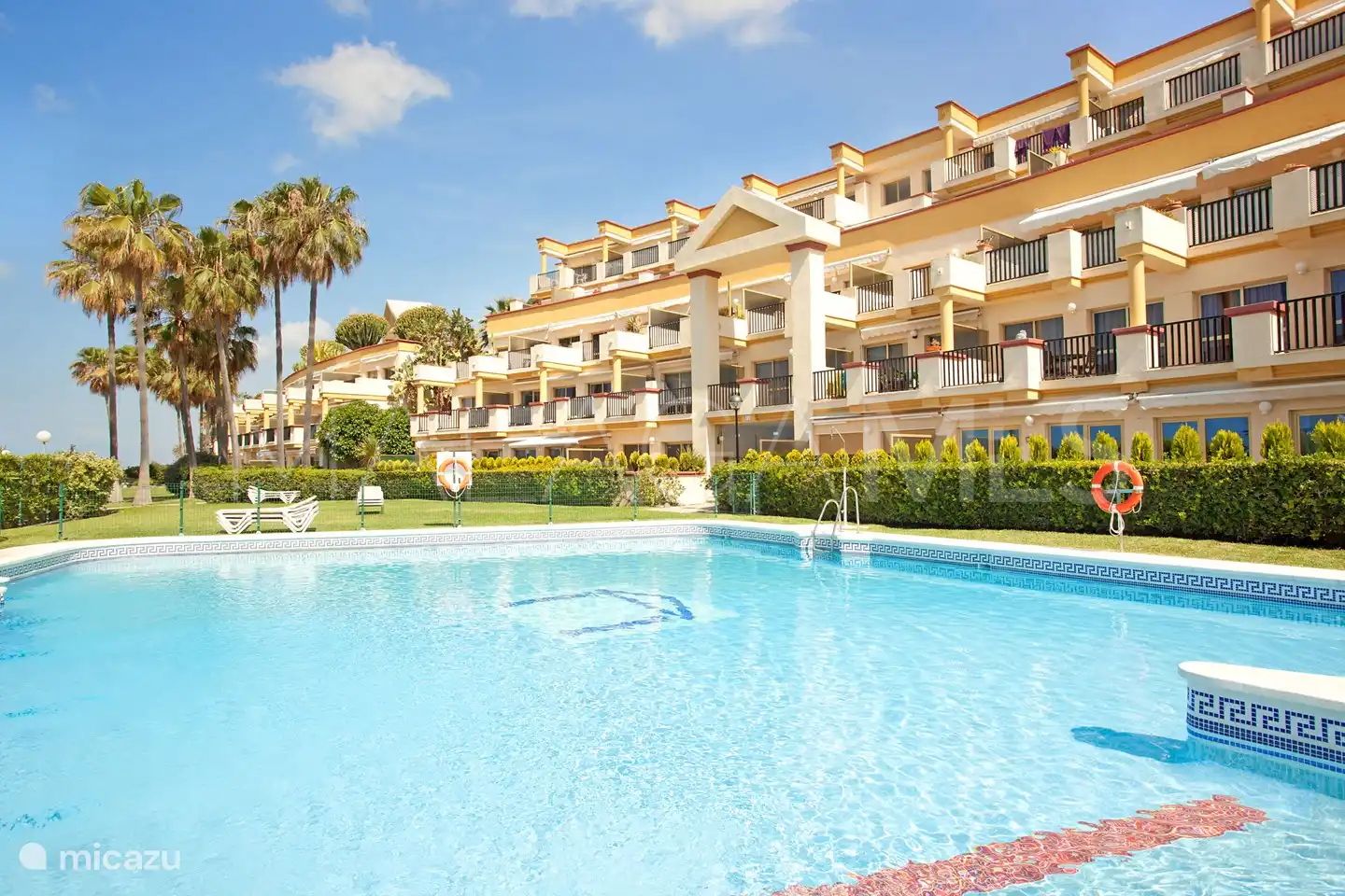 Studio for sale in Romana Playa