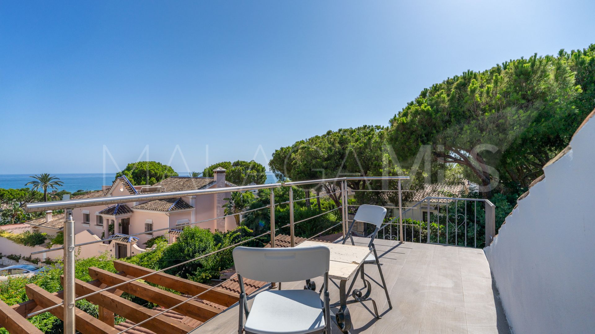 For sale villa in Las Chapas