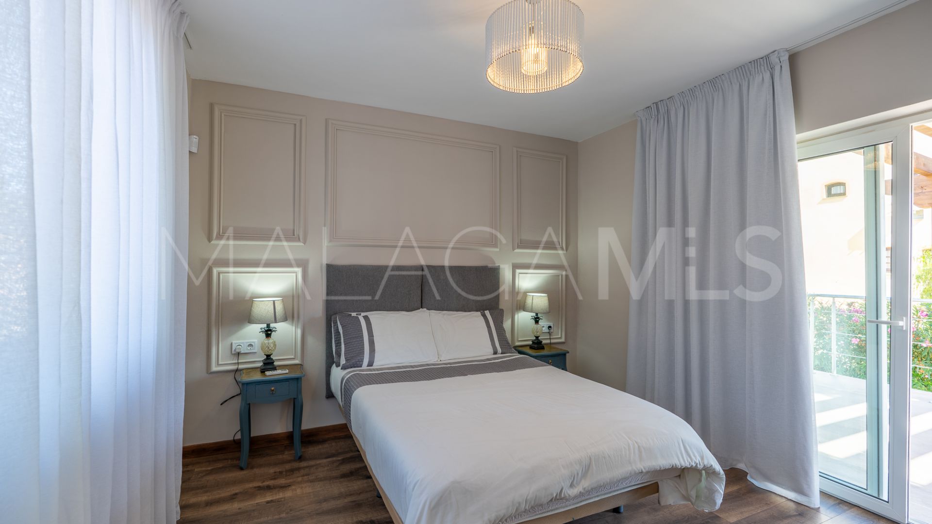 For sale villa in Las Chapas
