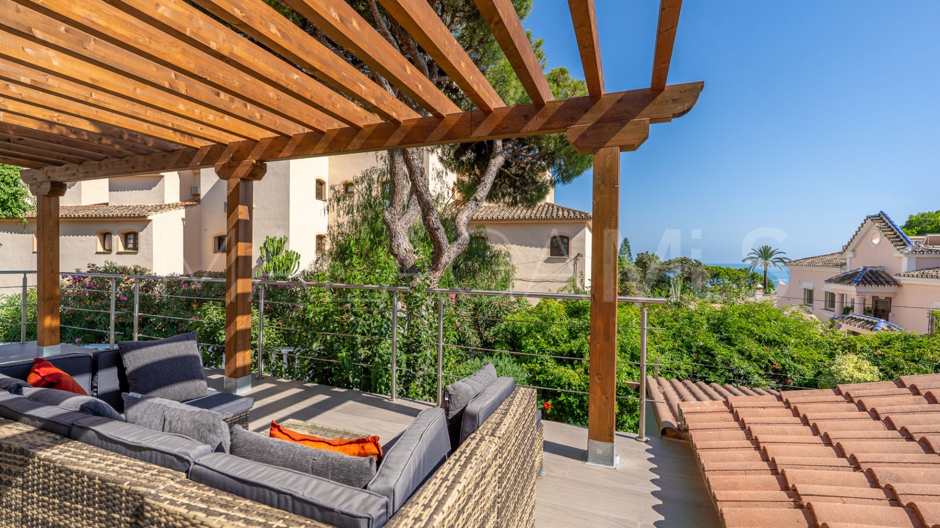 For sale villa in Las Chapas