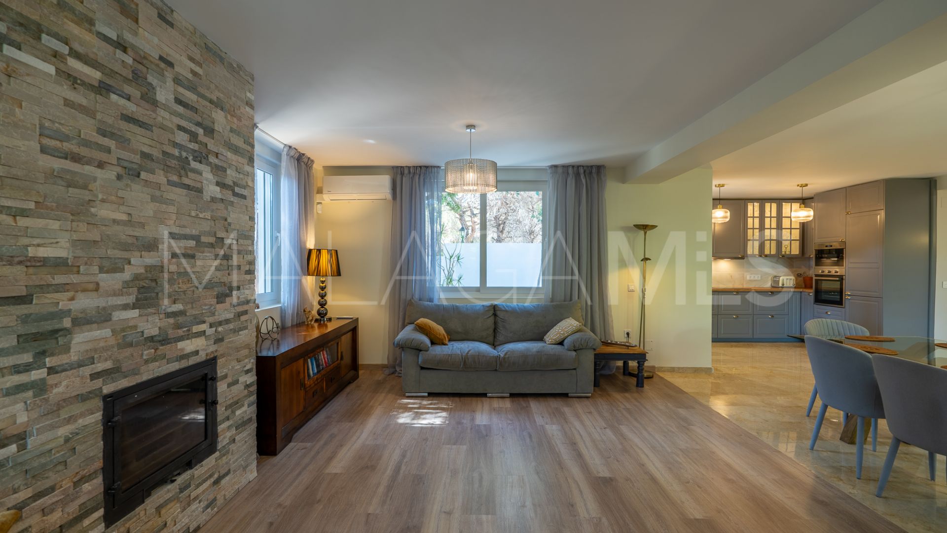 For sale villa in Las Chapas
