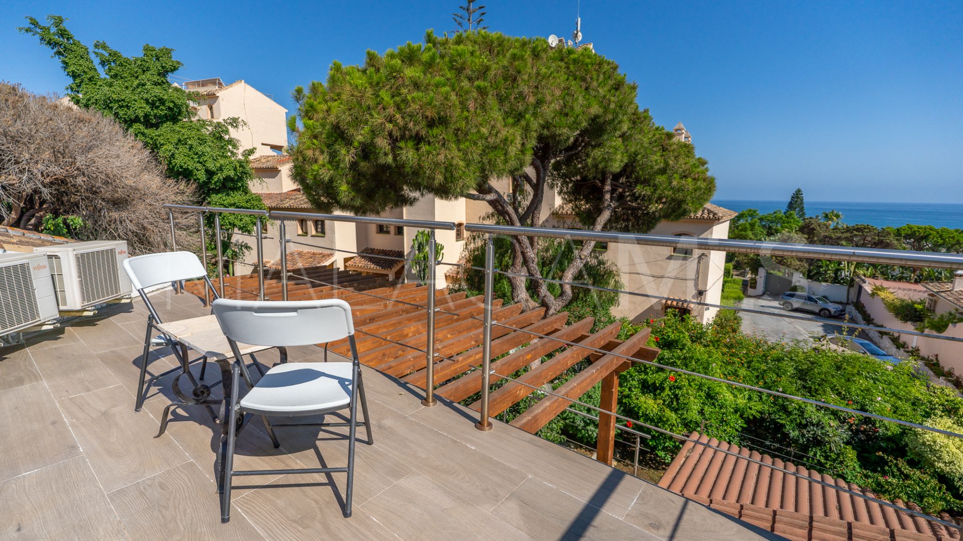 For sale villa in Las Chapas